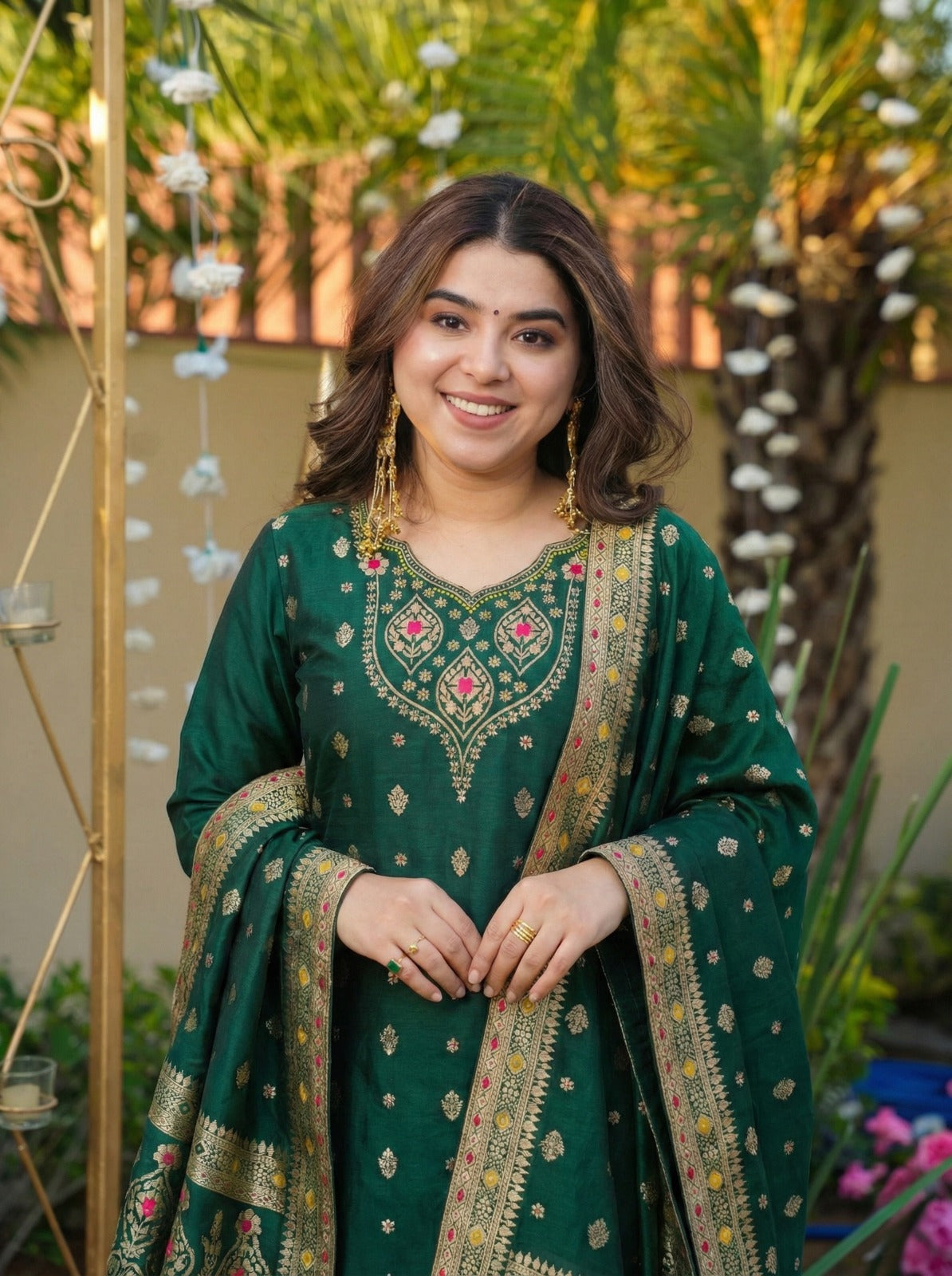 Elegant Emerald Green Silk Salwar Kameez Suit Set with Intricate Gold Zari Embroidery and Matching Banarasi Dupatta