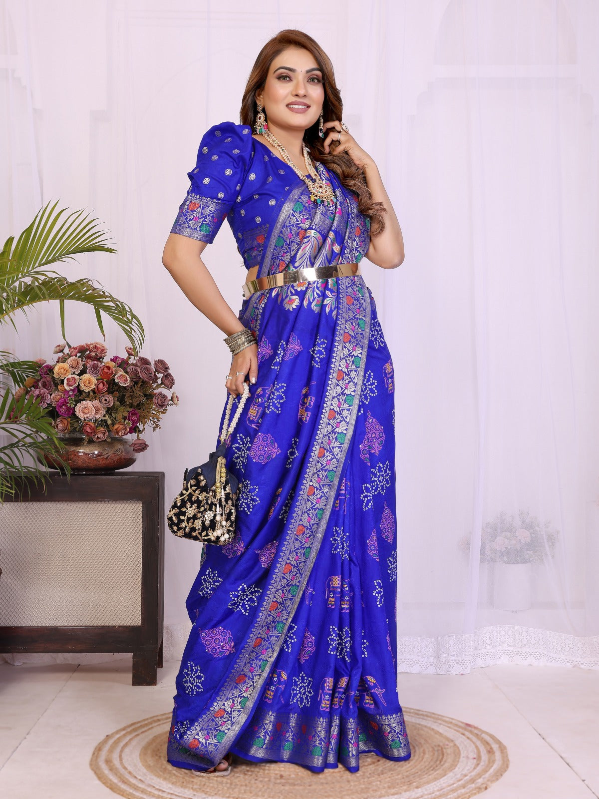🍇Contrast Zari Weaving Border Blouse With Same Border🍇