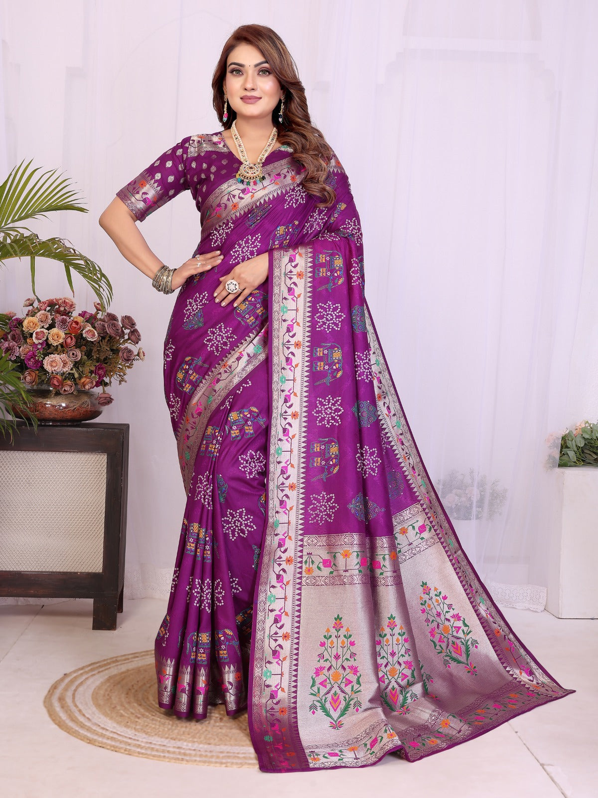 🍇Contrast Zari Weaving Border Blouse With Same Border🍇