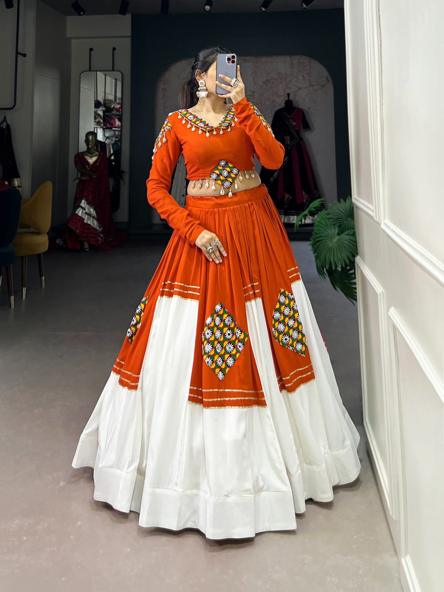 A stunning blend of ethnic artistry and effortless elegance