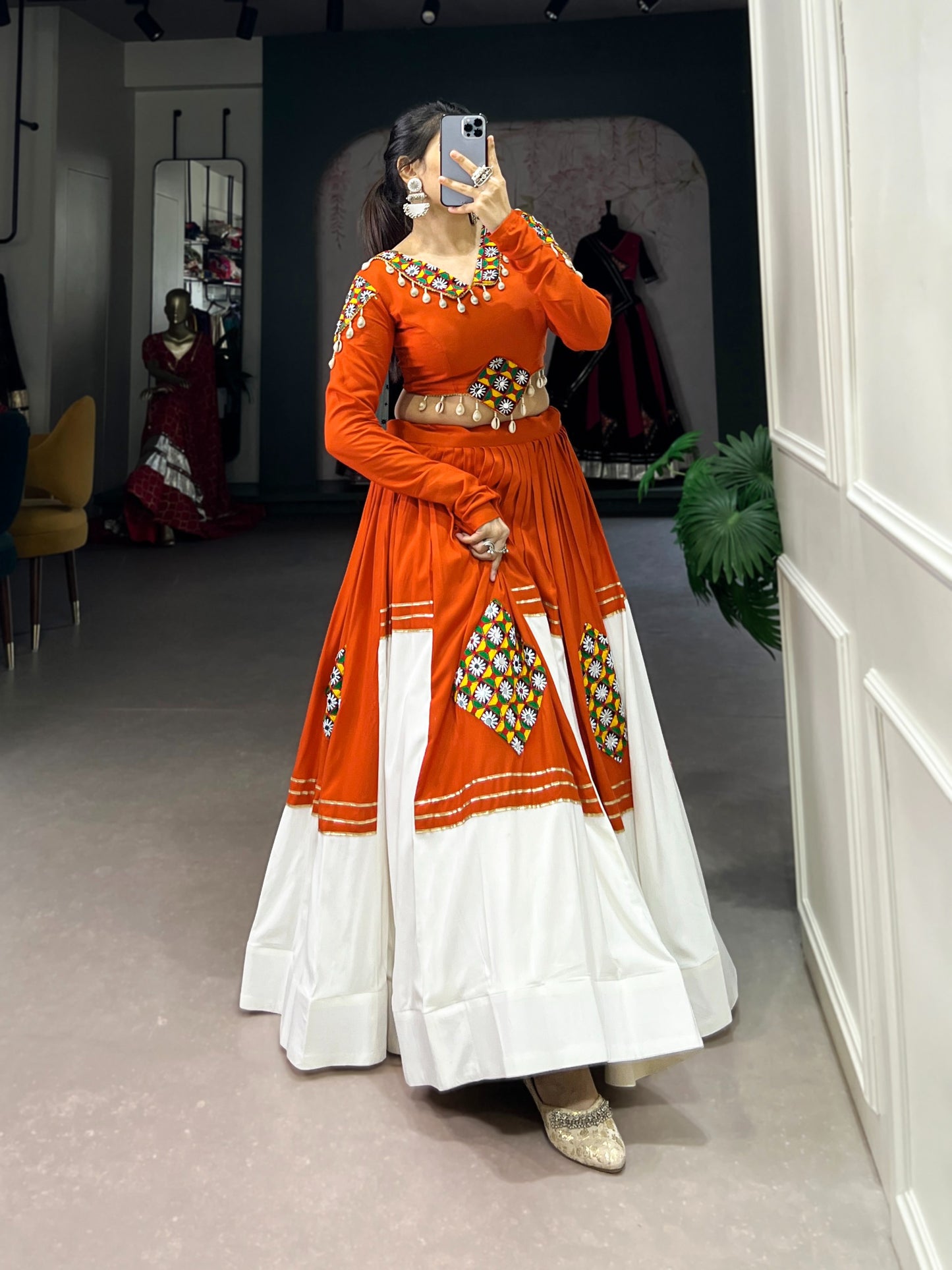 A stunning blend of ethnic artistry and effortless elegance