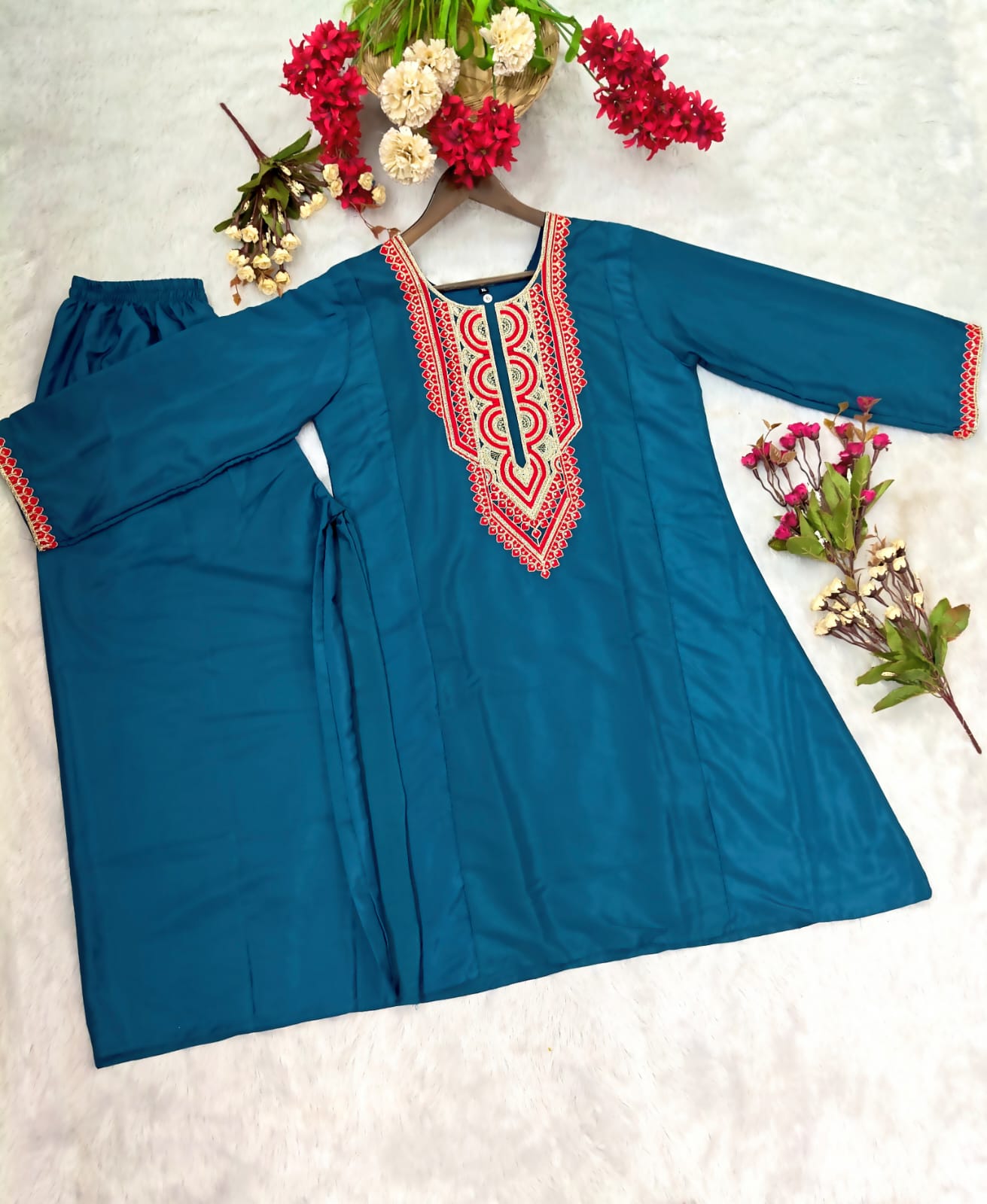 *🍁Launching designer Premium Cord set in paried with pant
