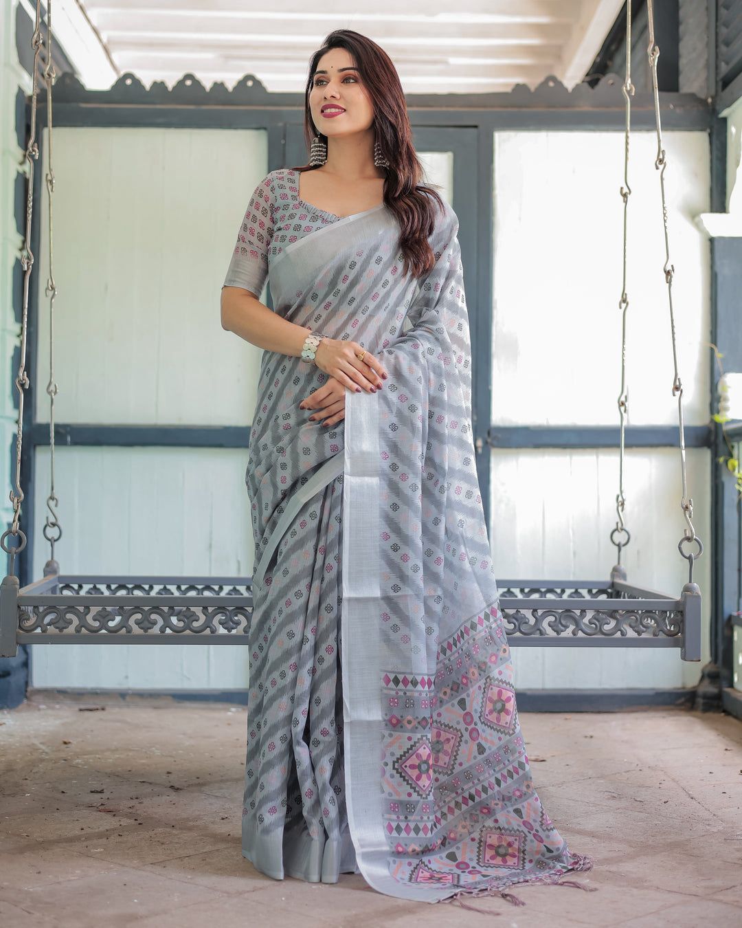 Sophisticated Dove Gray Cotton Linen Saree with Diagonal Chevron Leheriya Prints, Geometric Tribal Pallu, and Matching Micro-Printed Blouse