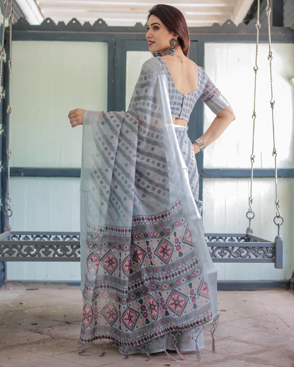Sophisticated Dove Gray Cotton Linen Saree with Diagonal Chevron Leheriya Prints, Geometric Tribal Pallu, and Matching Micro-Printed Blouse