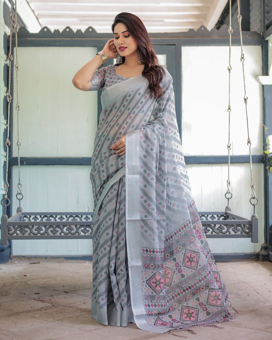 Sophisticated Dove Gray Cotton Linen Saree with Diagonal Chevron Leheriya Prints, Geometric Tribal Pallu, and Matching Micro-Printed Blouse