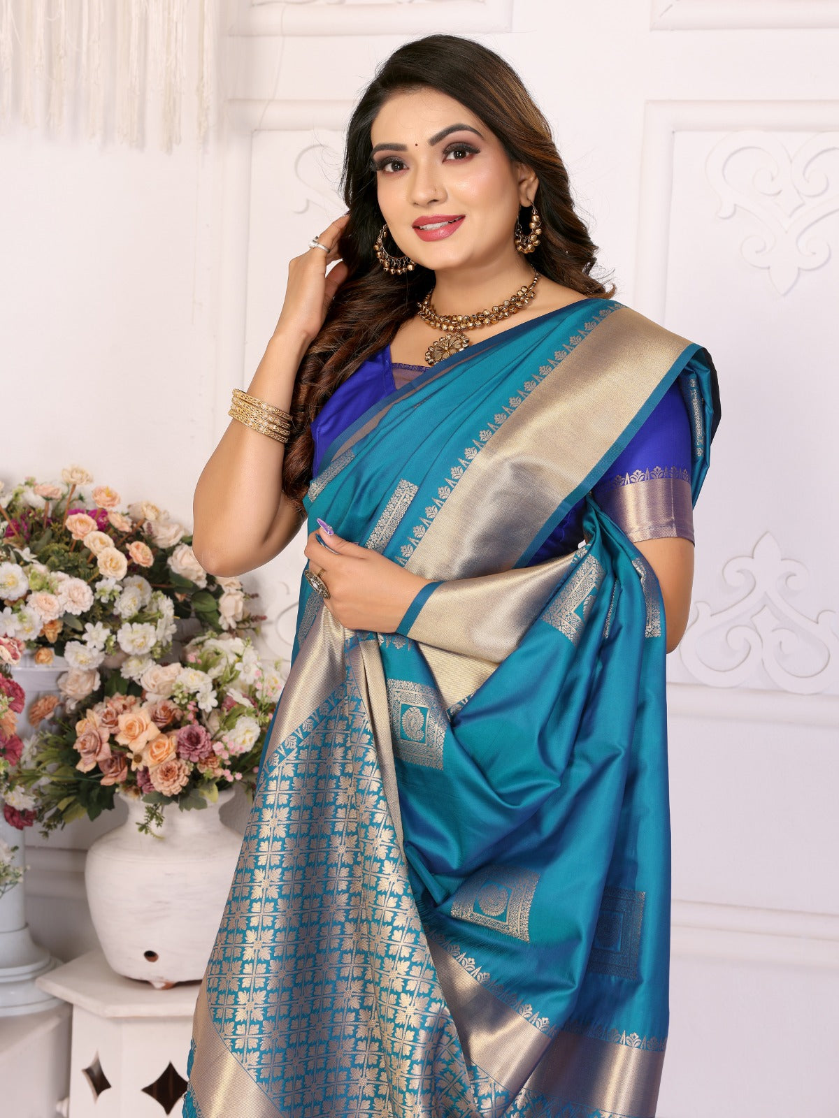 Presenting super pretty and beautiful premium Lichi soft Silk sarees!