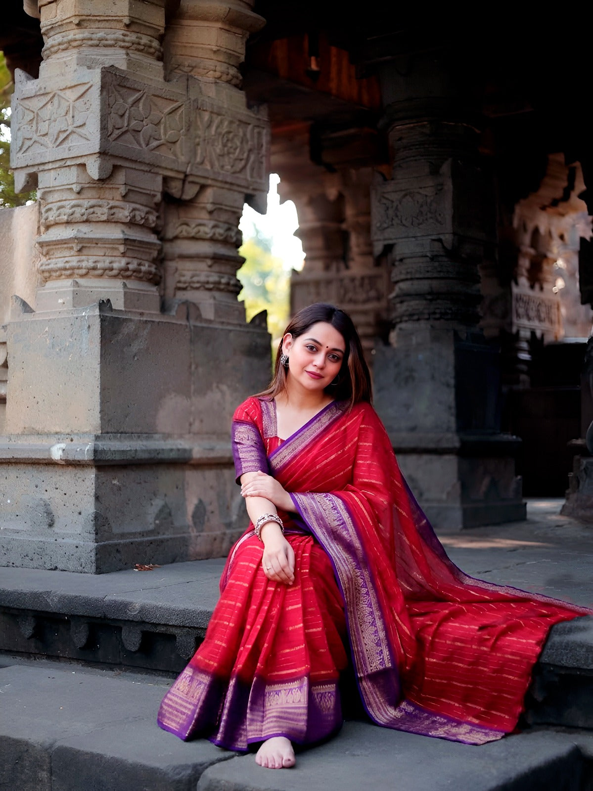 Light on the body, elegant in style  A crepe stripe weaving saree made for everyday comfort ✨