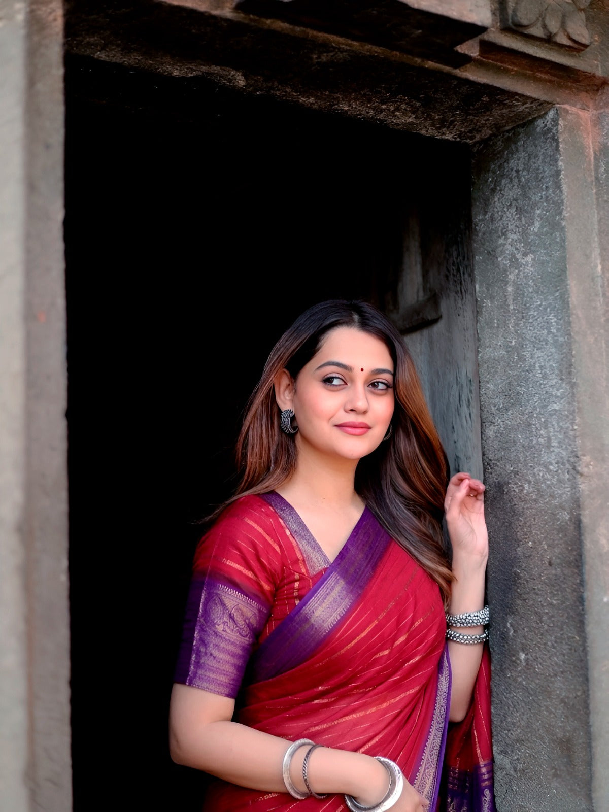 Light on the body, elegant in style  A crepe stripe weaving saree made for everyday comfort ✨