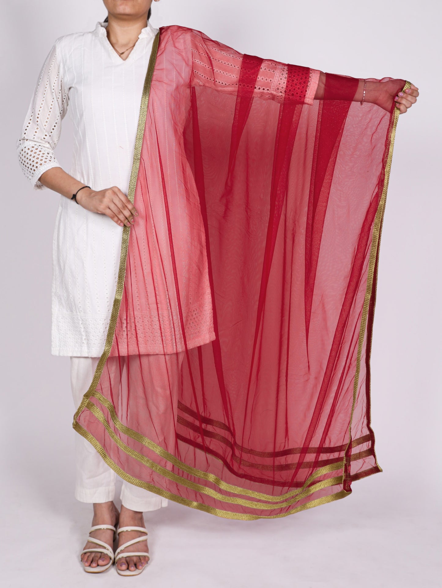 Grace enhanced with a delicate net dupatta. 💫