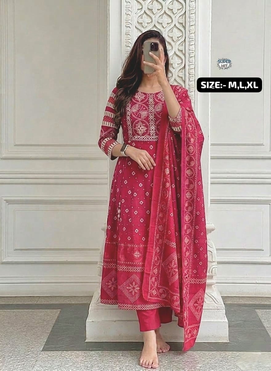 🍁Anarkali kurta set For a festive gathering, you’ll can opt for our Tier pattern with beutiful work on yoke Anarkali kurti Set