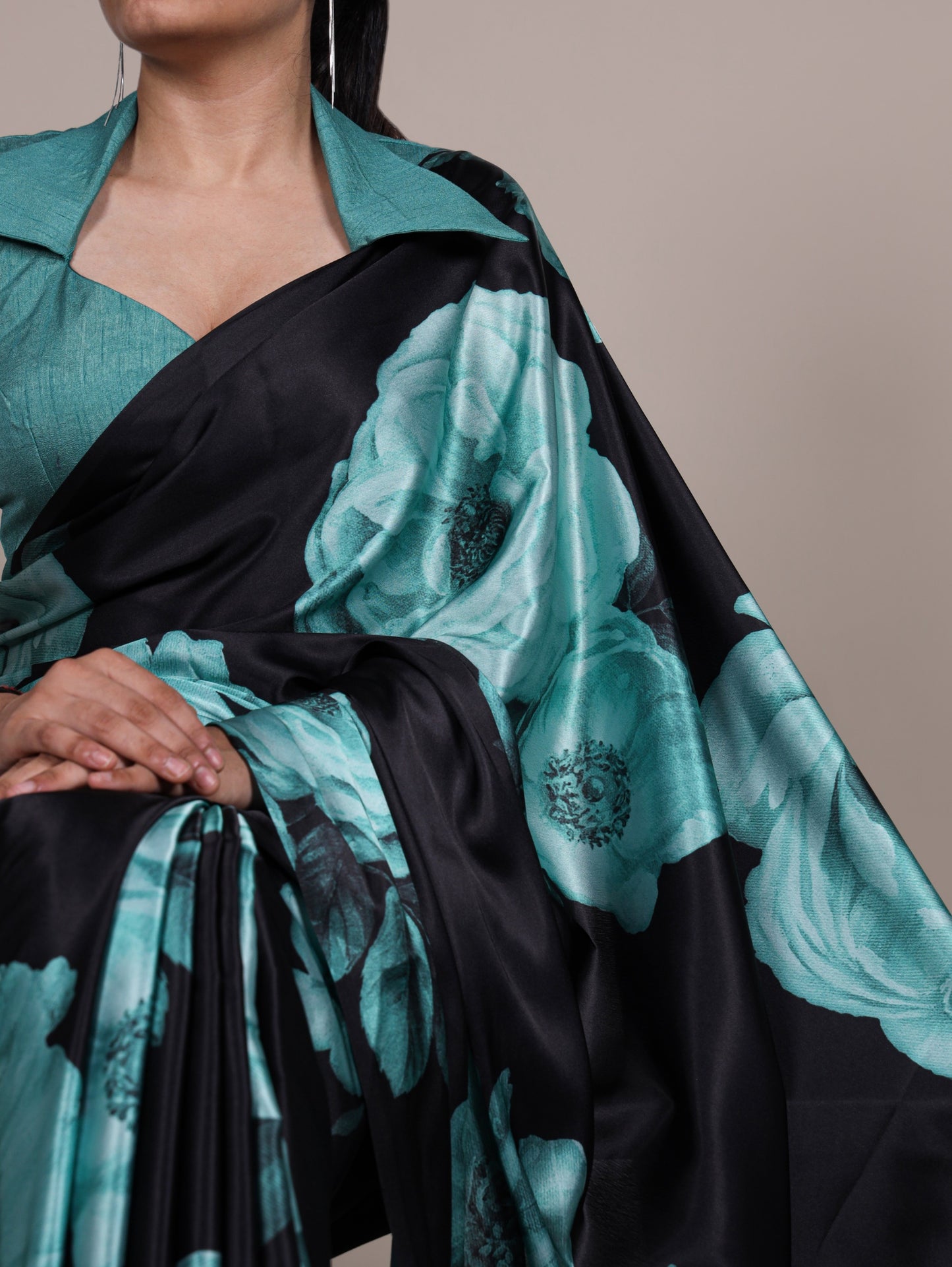 A saree that blends floral charm with satin smoothness 🥀