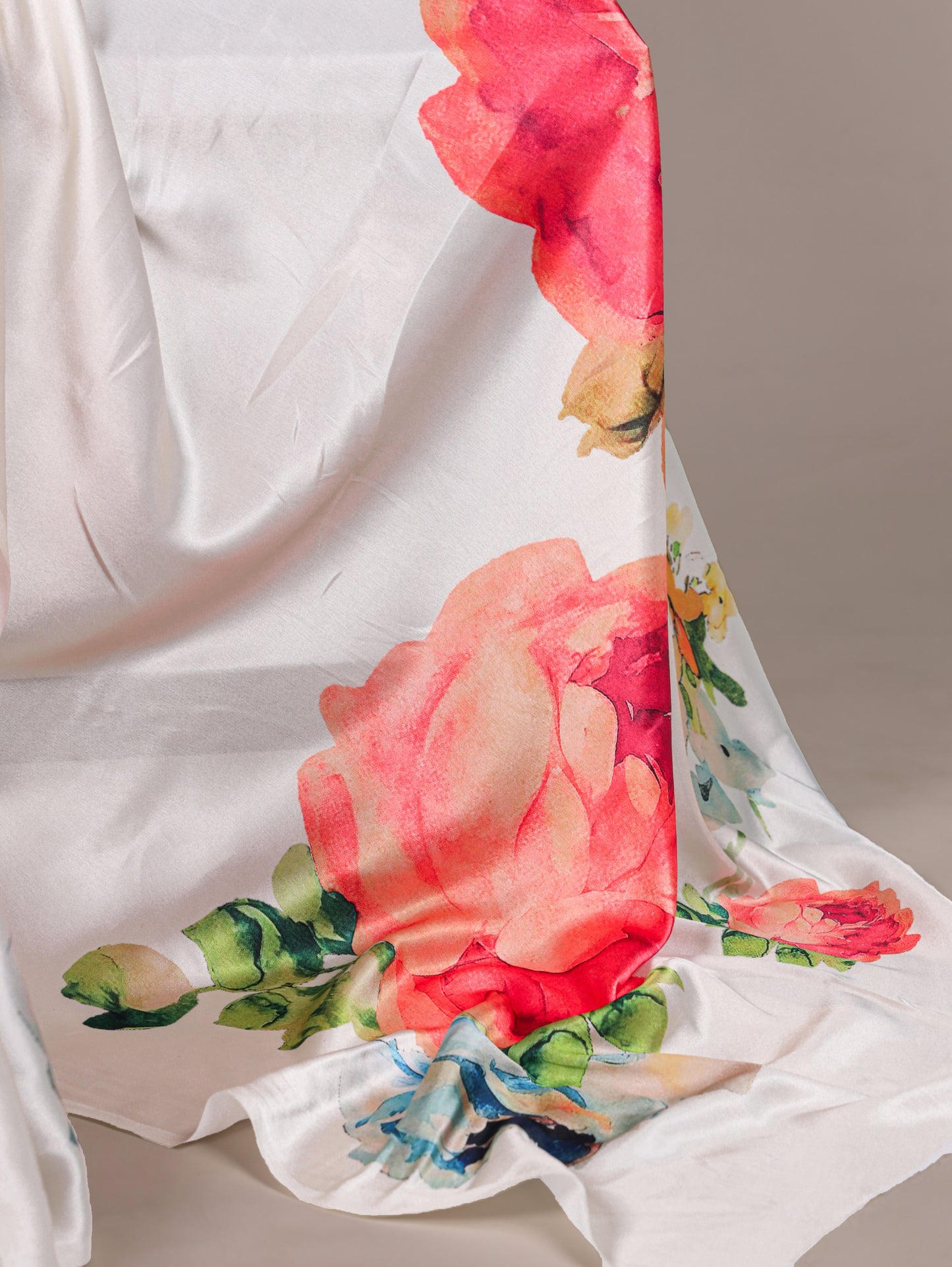A saree that blends floral charm with satin smoothness 🥀