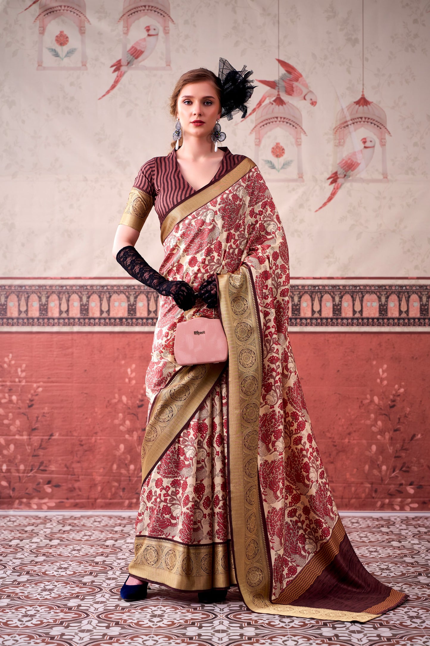 Tradition weaved in Tasar, finished with the subtle shimmer of viscose borders 🌺