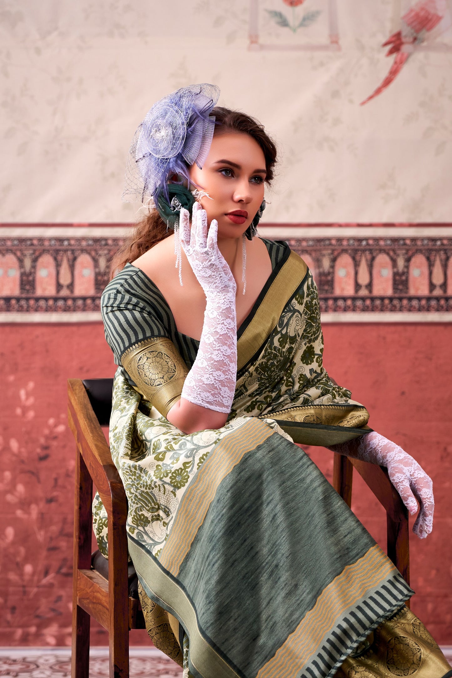 Tradition weaved in Tasar, finished with the subtle shimmer of viscose borders 🌺