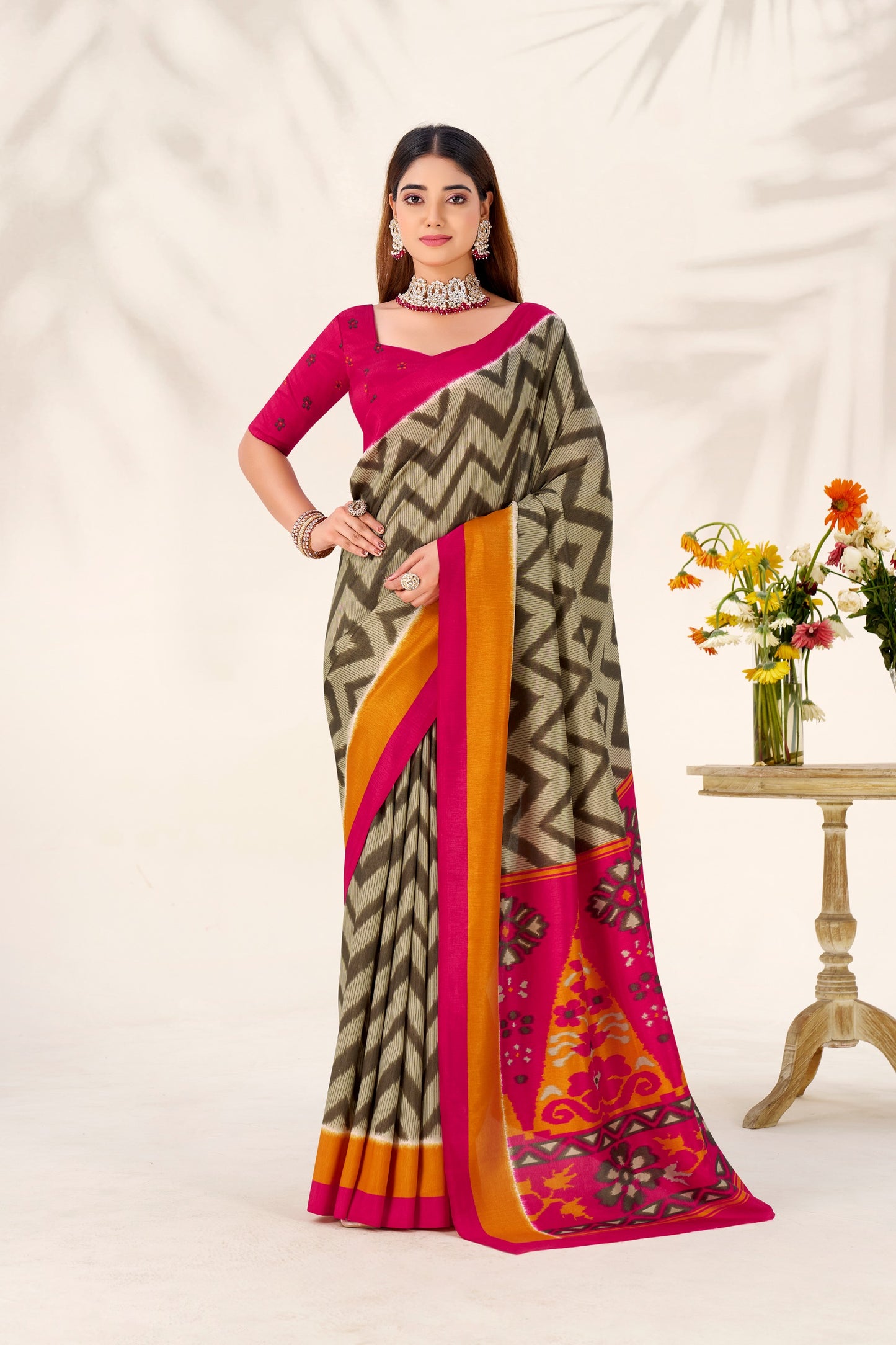 Zigzag weaves, tasar silk, and a drape that makes every moment elegant 🪸