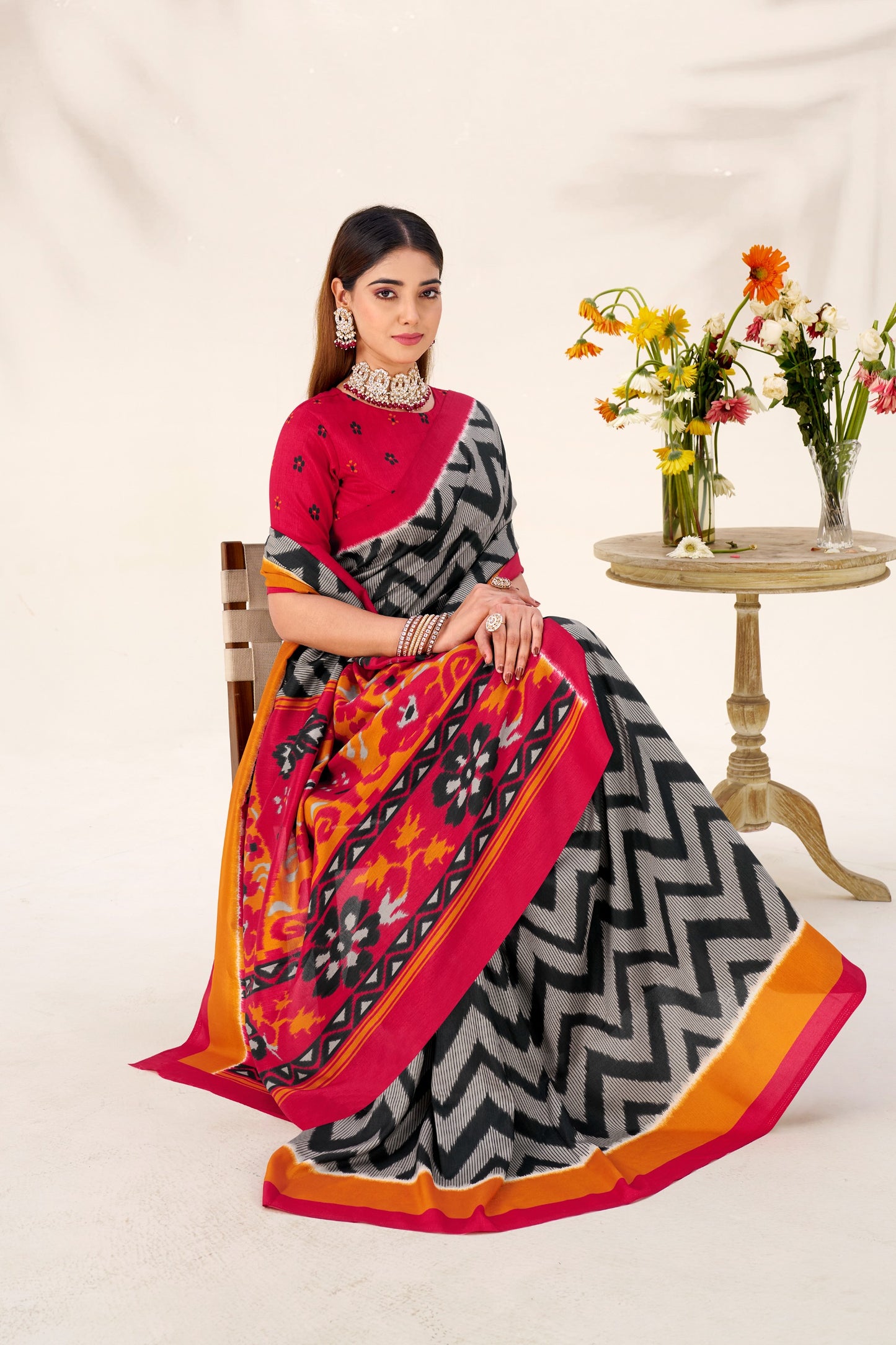 Zigzag weaves, tasar silk, and a drape that makes every moment elegant 🪸