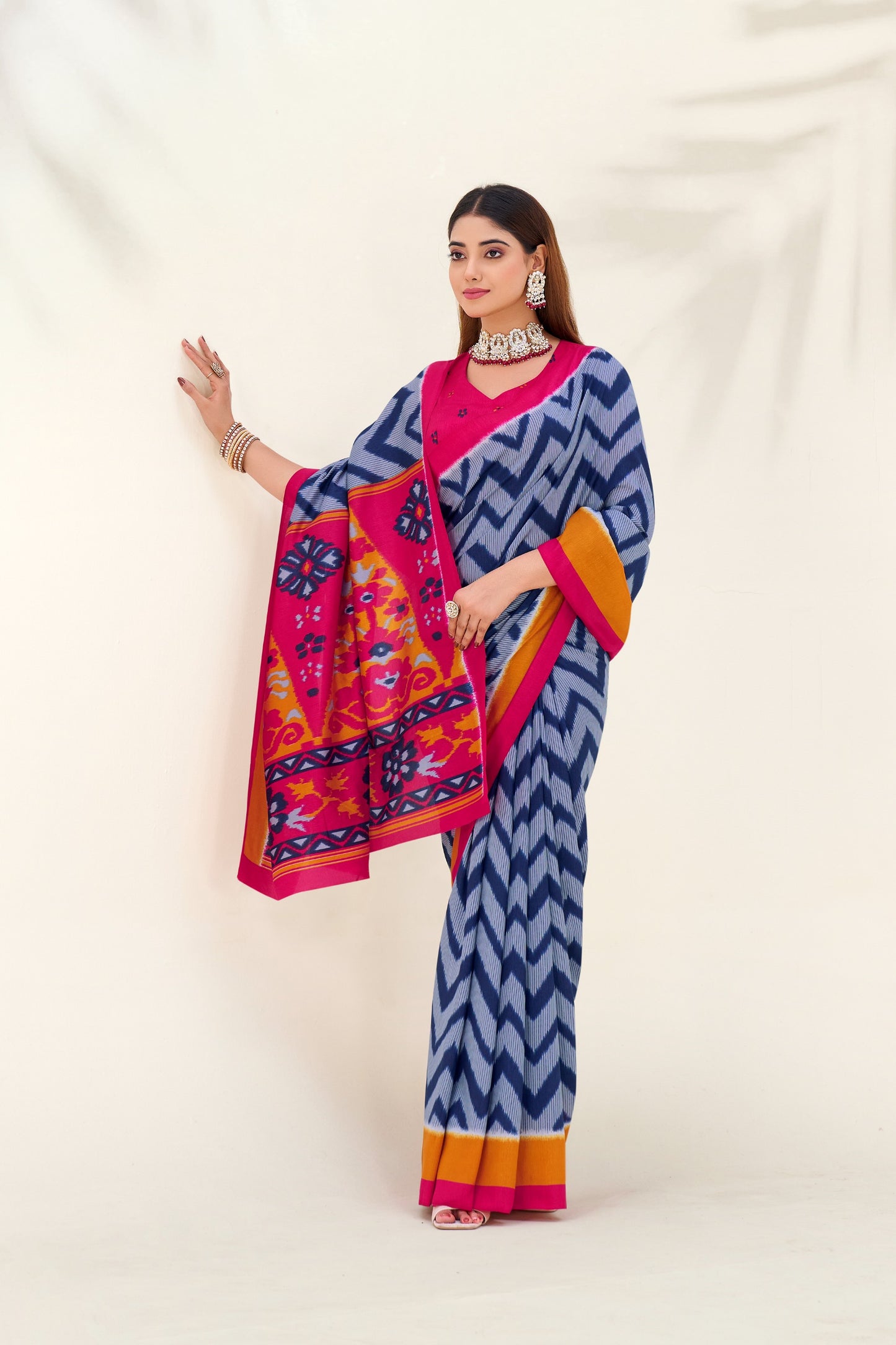 Zigzag weaves, tasar silk, and a drape that makes every moment elegant 🪸