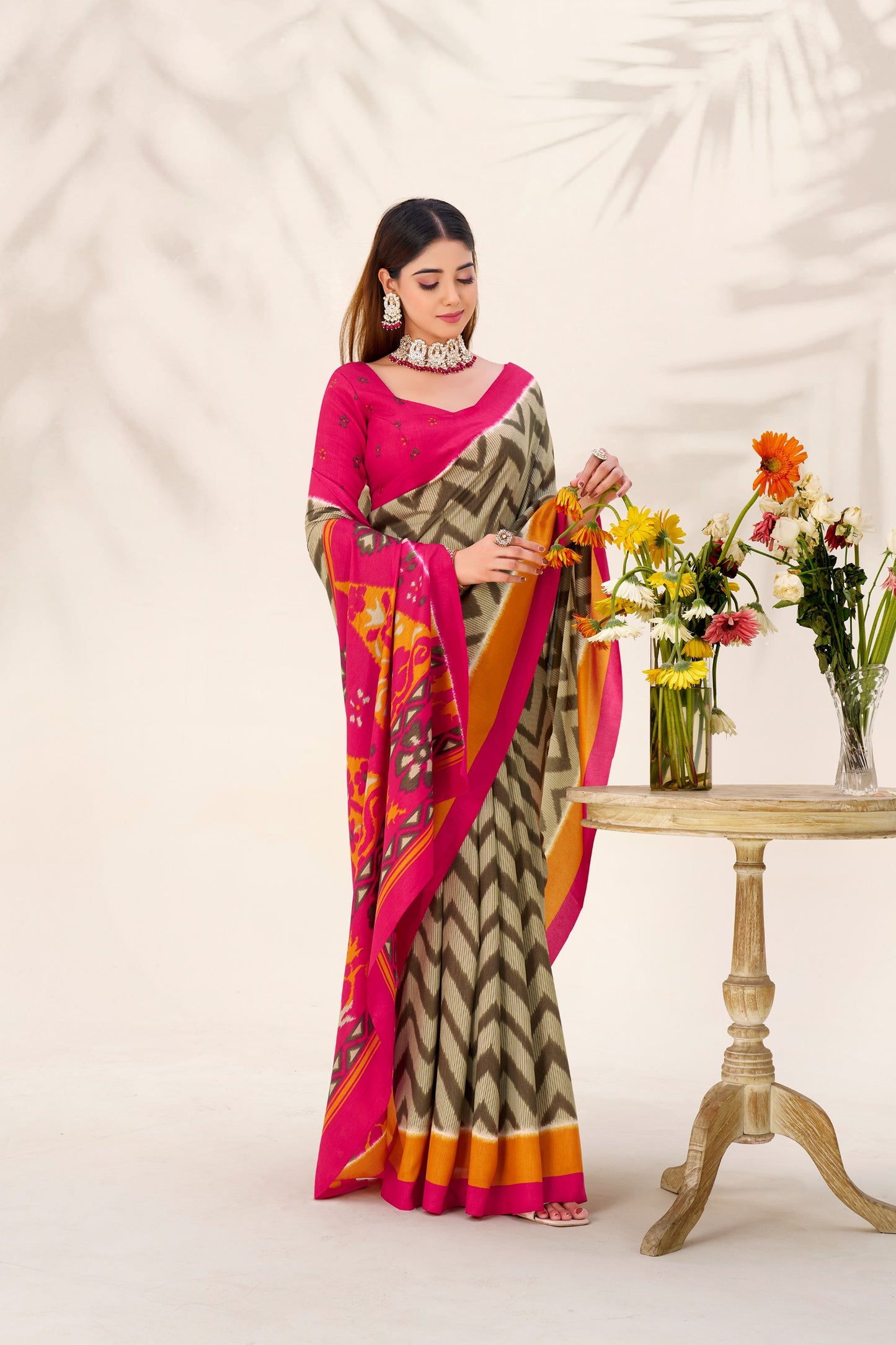 Zigzag weaves, tasar silk, and a drape that makes every moment elegant 🪸