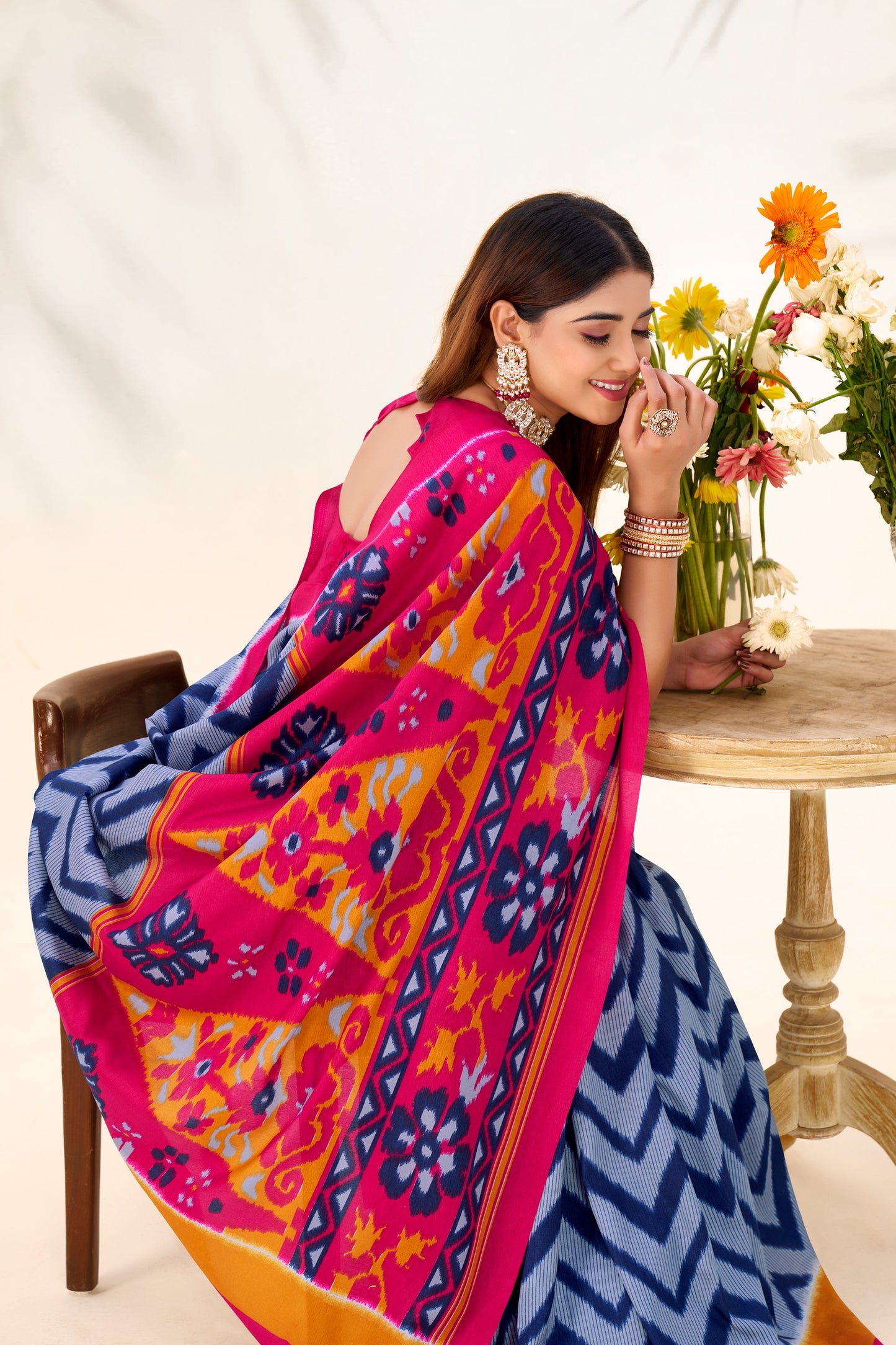 Zigzag weaves, tasar silk, and a drape that makes every moment elegant 🪸