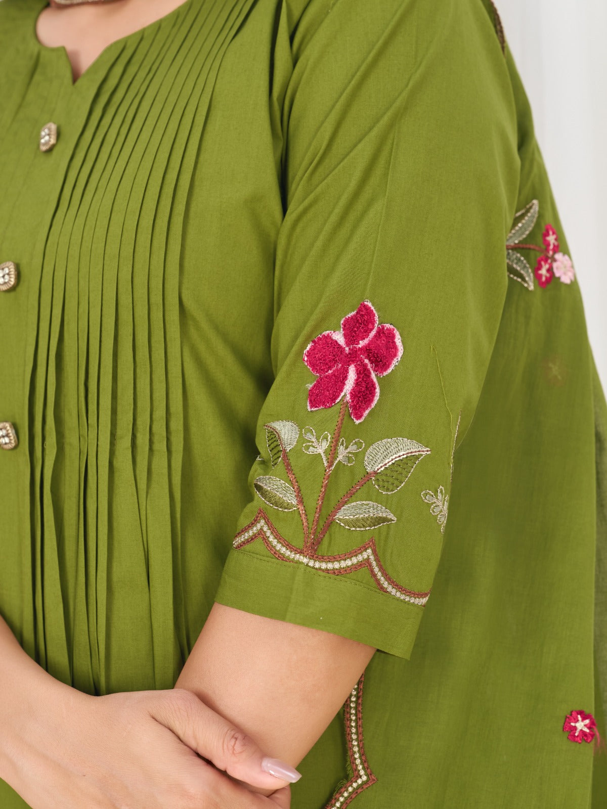 Elegant Pleated Anarkali Kurta Set with Floral Embroidery and Sheer Dupatta