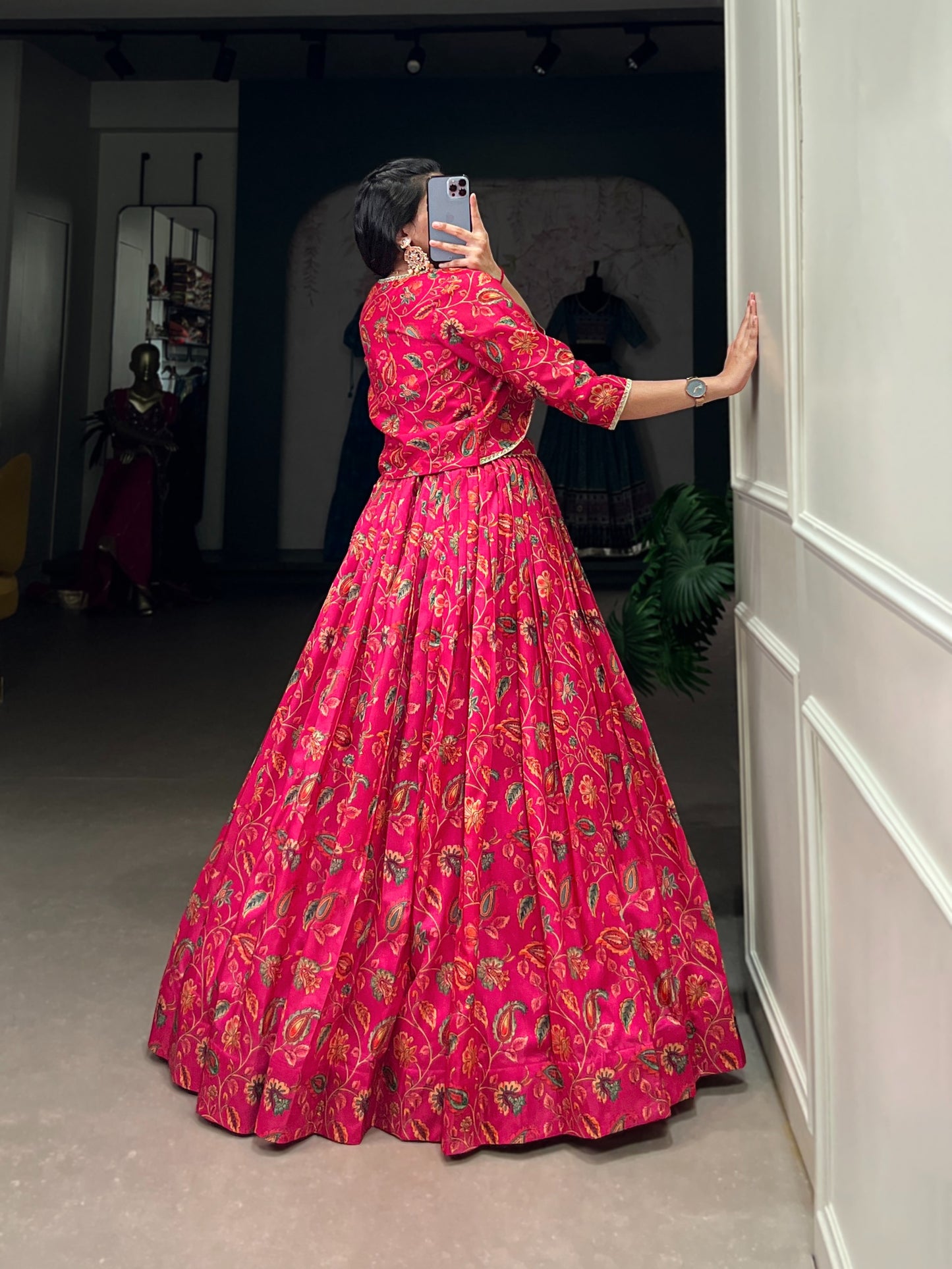 Embrace tradition with a touch of elegance in this Tasar silk Floral Print Wedding Lehenga💕