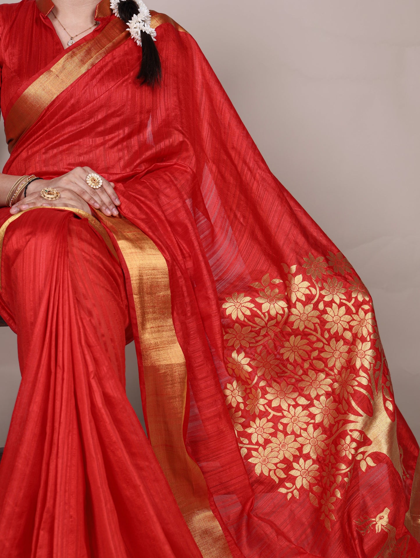 Dressing up for Onam in a raw silk saree that reflects the beauty of Kerala traditions and celebrations.🦚