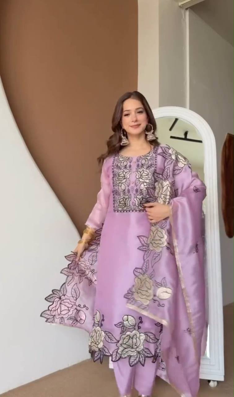 Women's Floral Embroidered Organza Kurta Pant Set with Dupatta