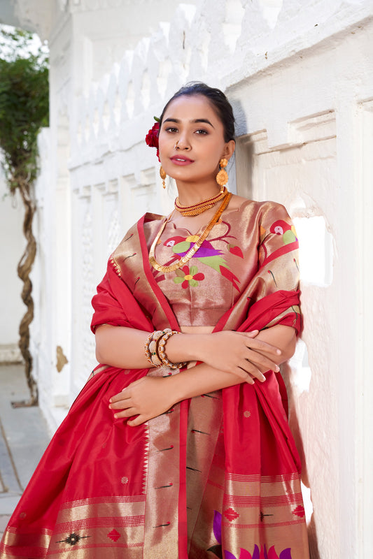 Wearing a Paithani lehenga is not just donning attire; it's a celebration of artistry, a tribute to the cultural opulence woven into each thread 🪷