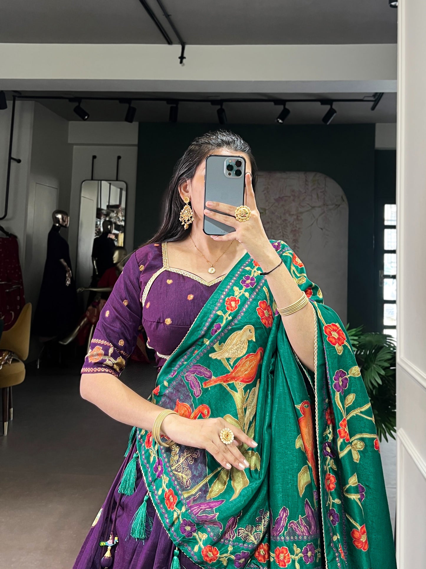 Festive feels, Tussar dreams 🪸