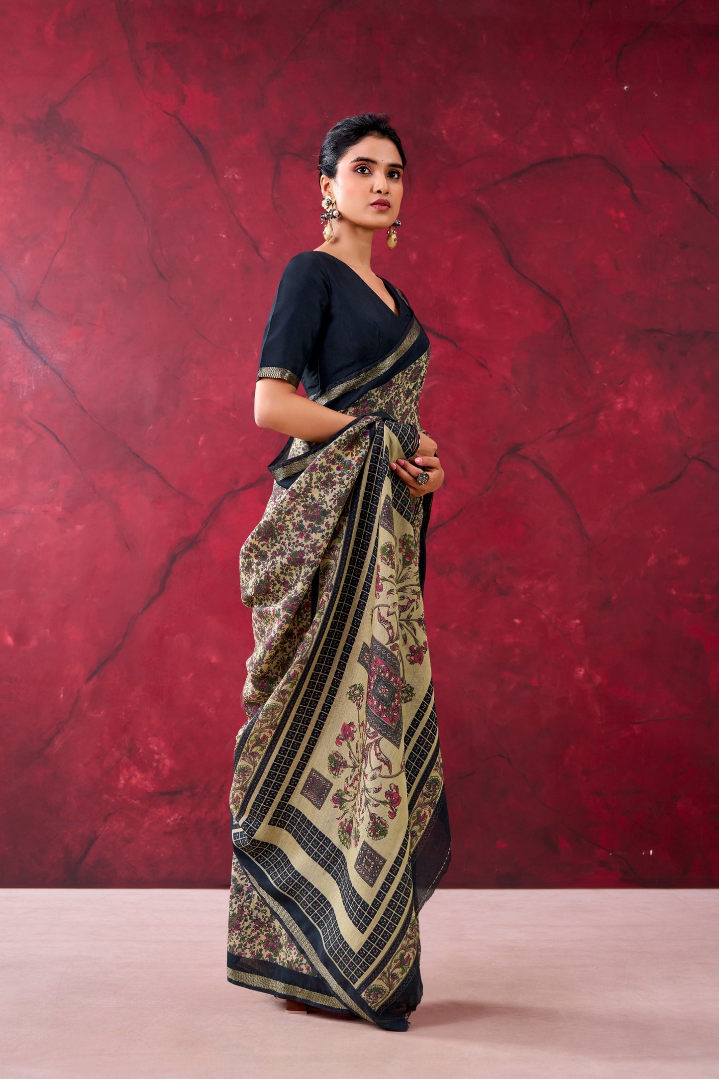 Where tradition meets comfort—this Chanderi cotton saree is all about lightweight luxury and lasting style