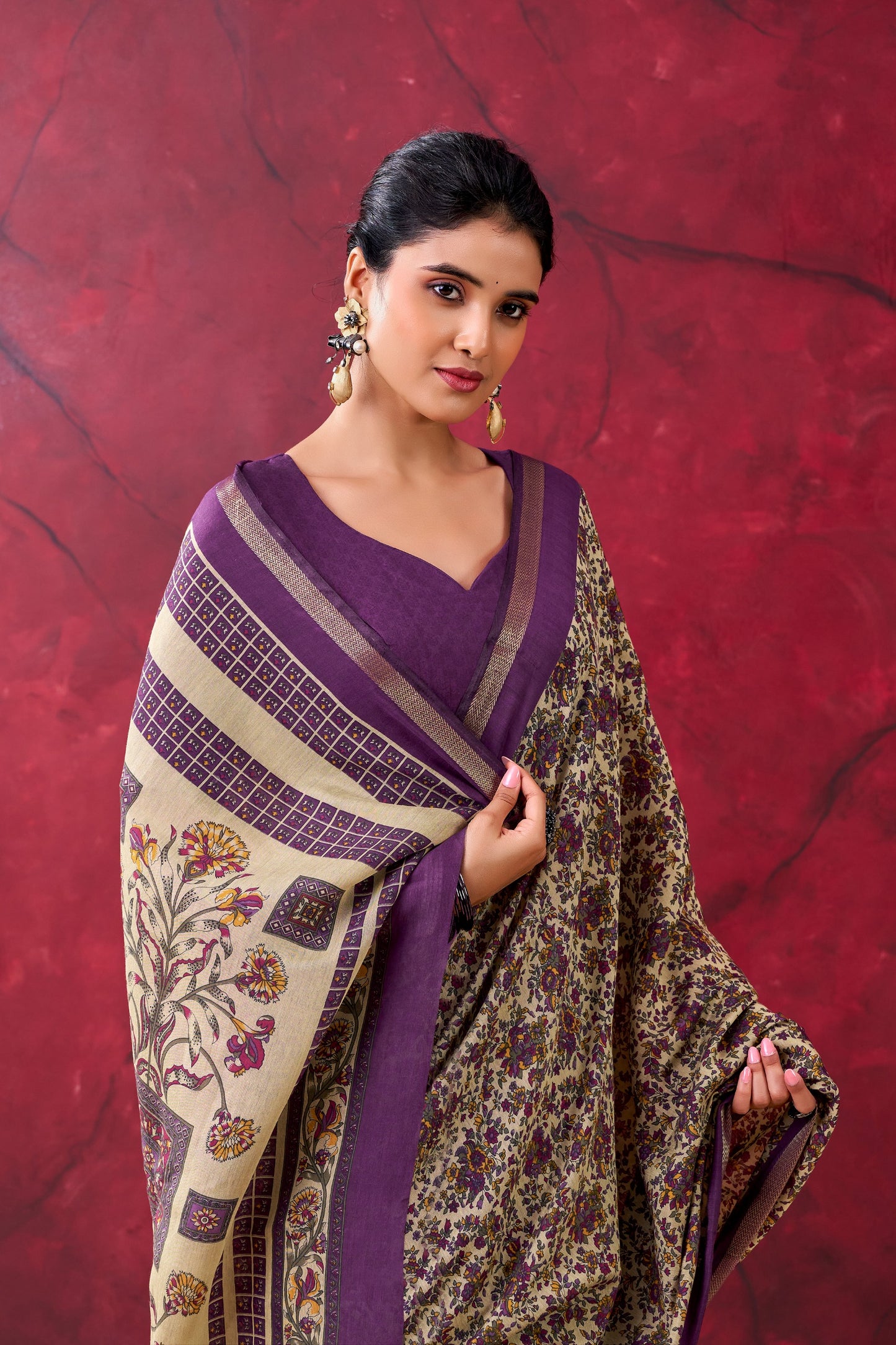 Where tradition meets comfort—this Chanderi cotton saree is all about lightweight luxury and lasting style