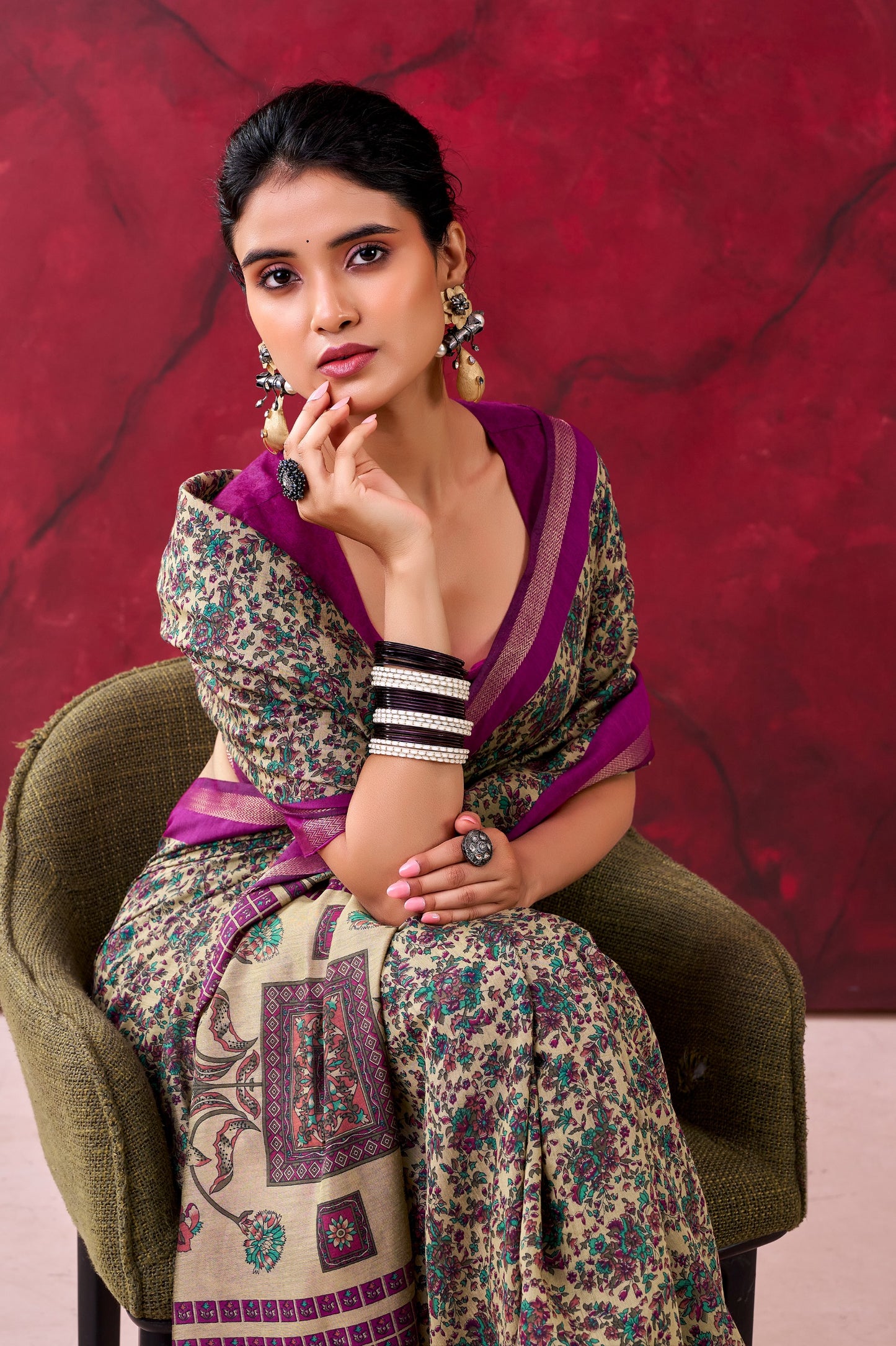 Where tradition meets comfort—this Chanderi cotton saree is all about lightweight luxury and lasting style