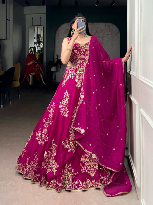 Where tradition meets sparkle This Naysha lehenga choli features detailed thread embroidery and shimmering sequins that make every twirl unforgettable ✨