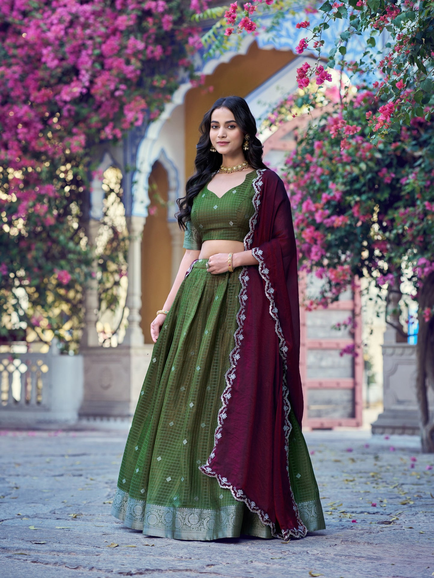 Make your Onam celebrations even more special with the elegance of Chinon Checks.