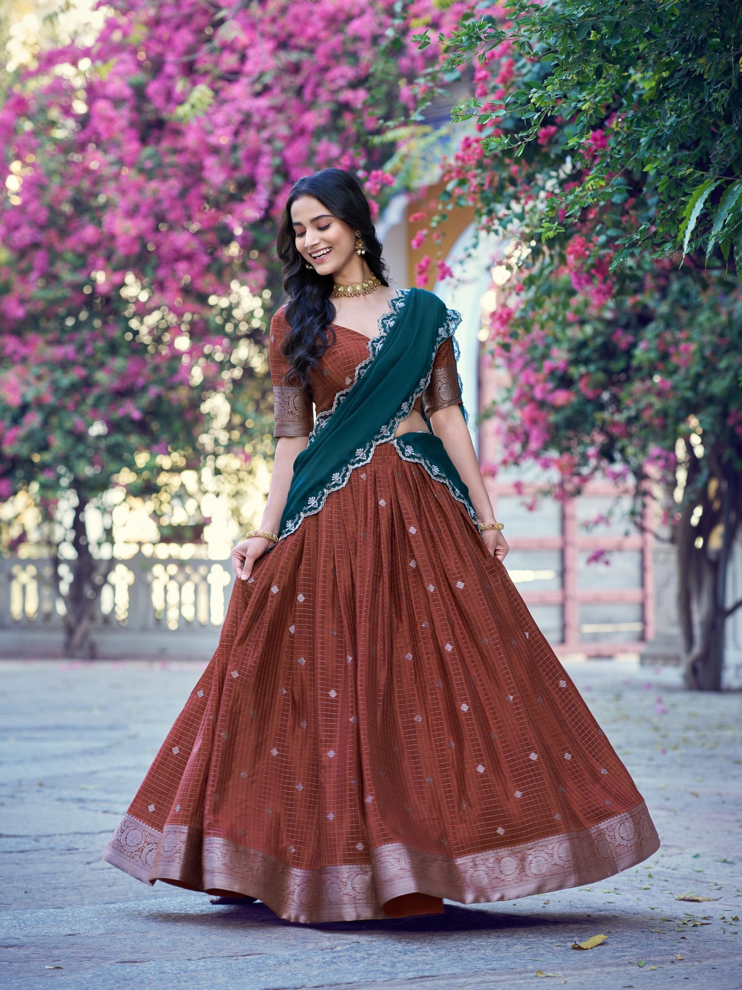 Make your Onam celebrations even more special with the elegance of Chinon Checks.