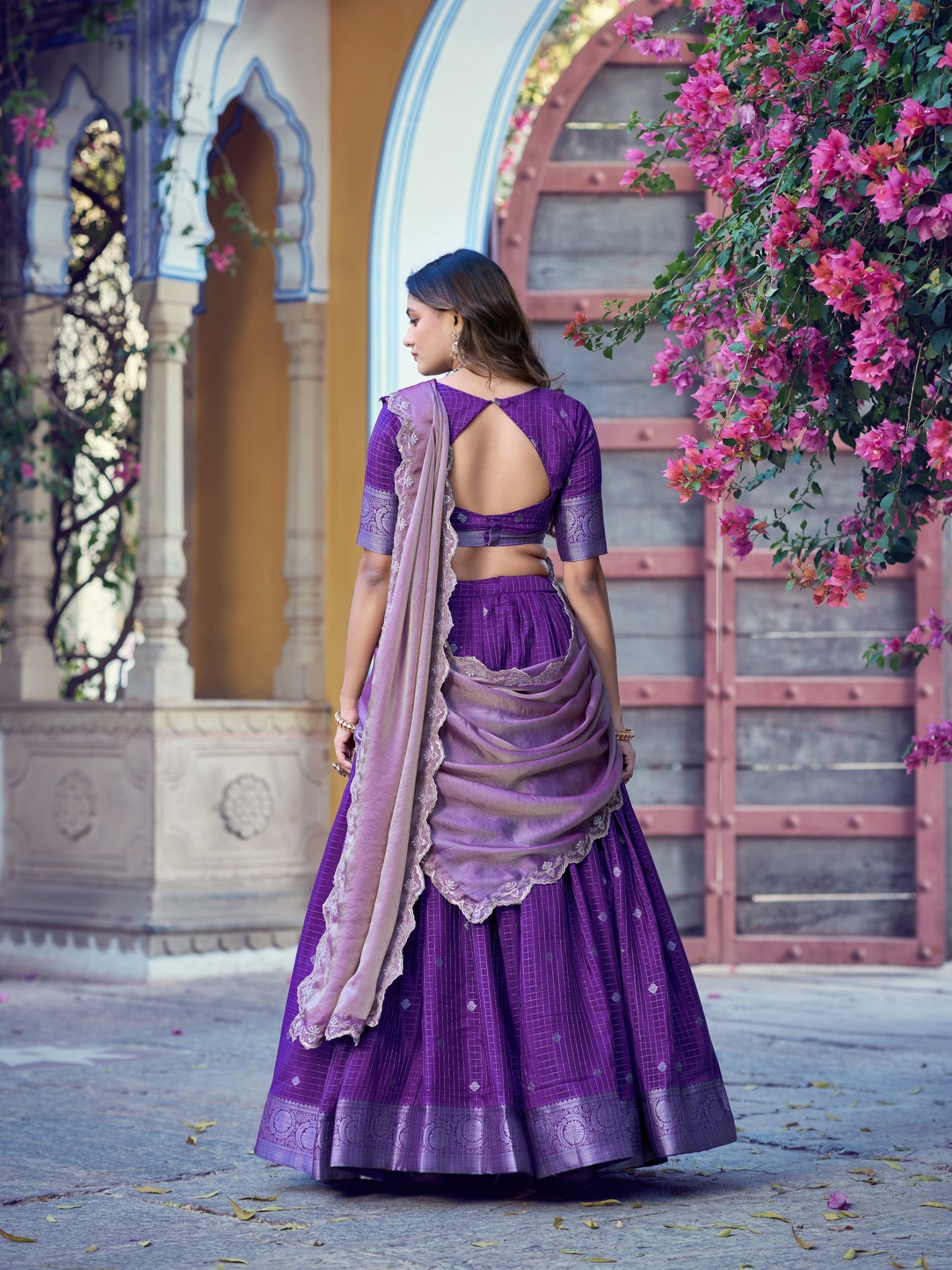 Make your Onam celebrations even more special with the elegance of Chinon Checks.