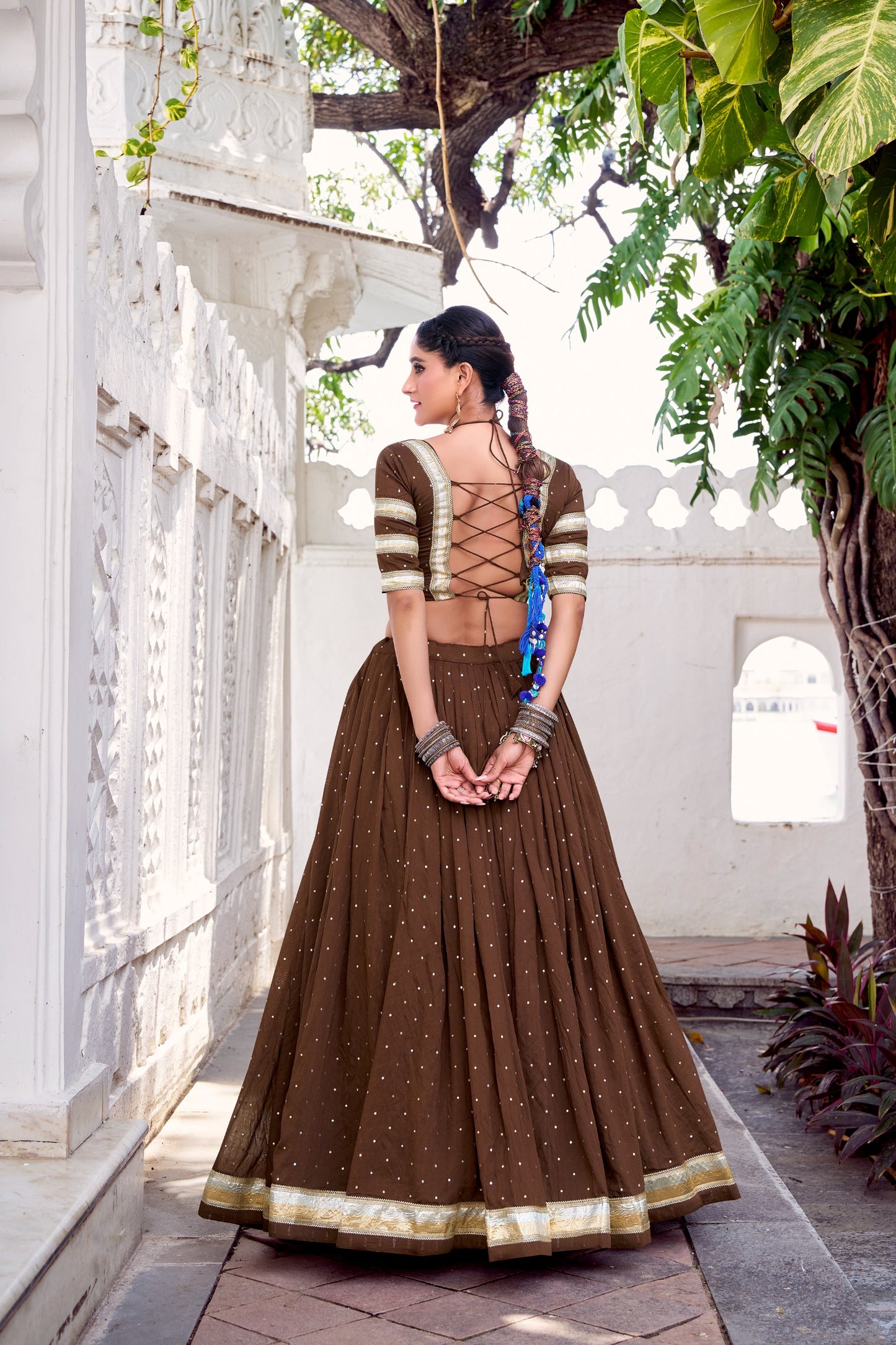 Chanderi classics in four soulful shades – where tradition meets timeless beauty. 🪞✨