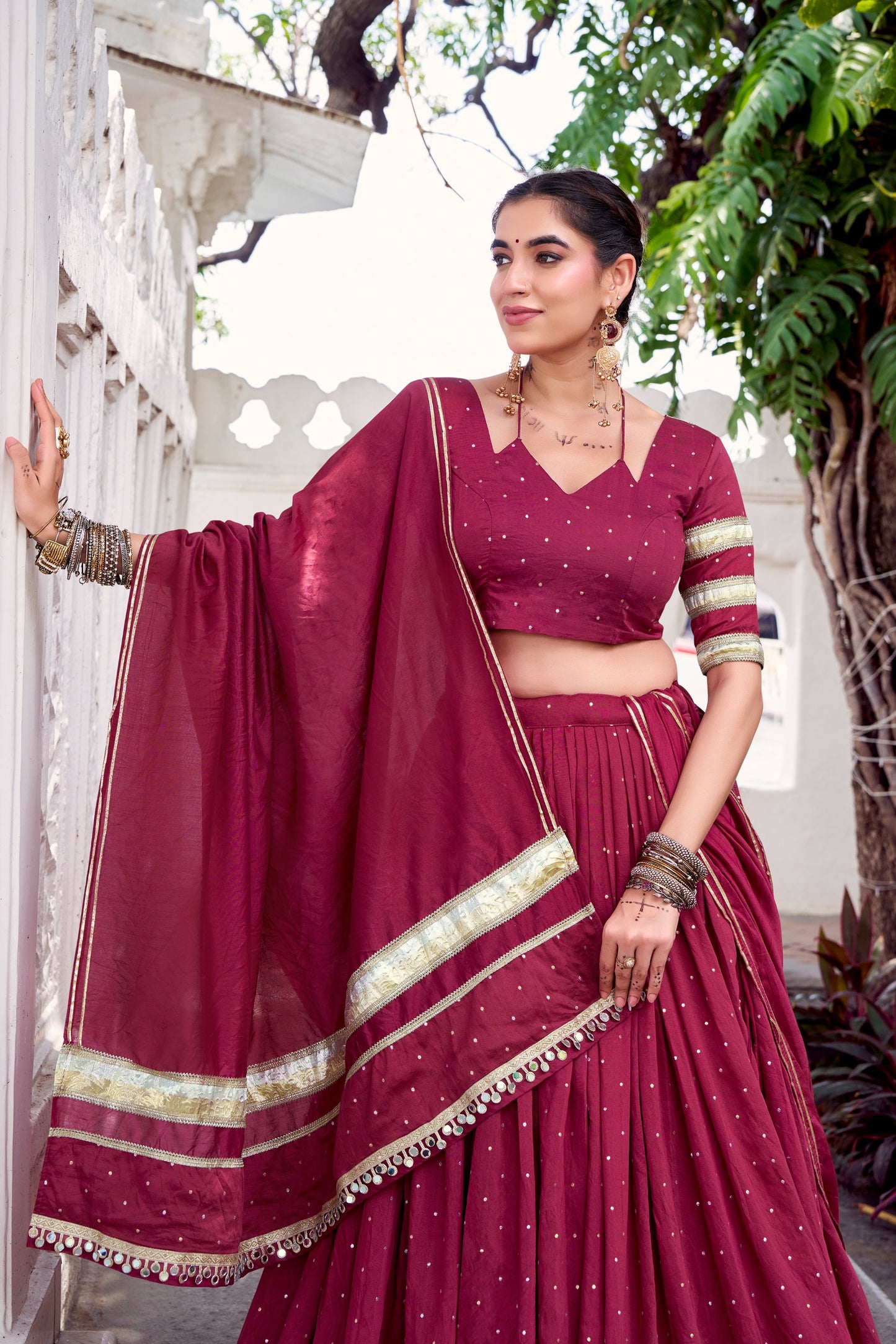Chanderi classics in four soulful shades – where tradition meets timeless beauty. 🪞✨