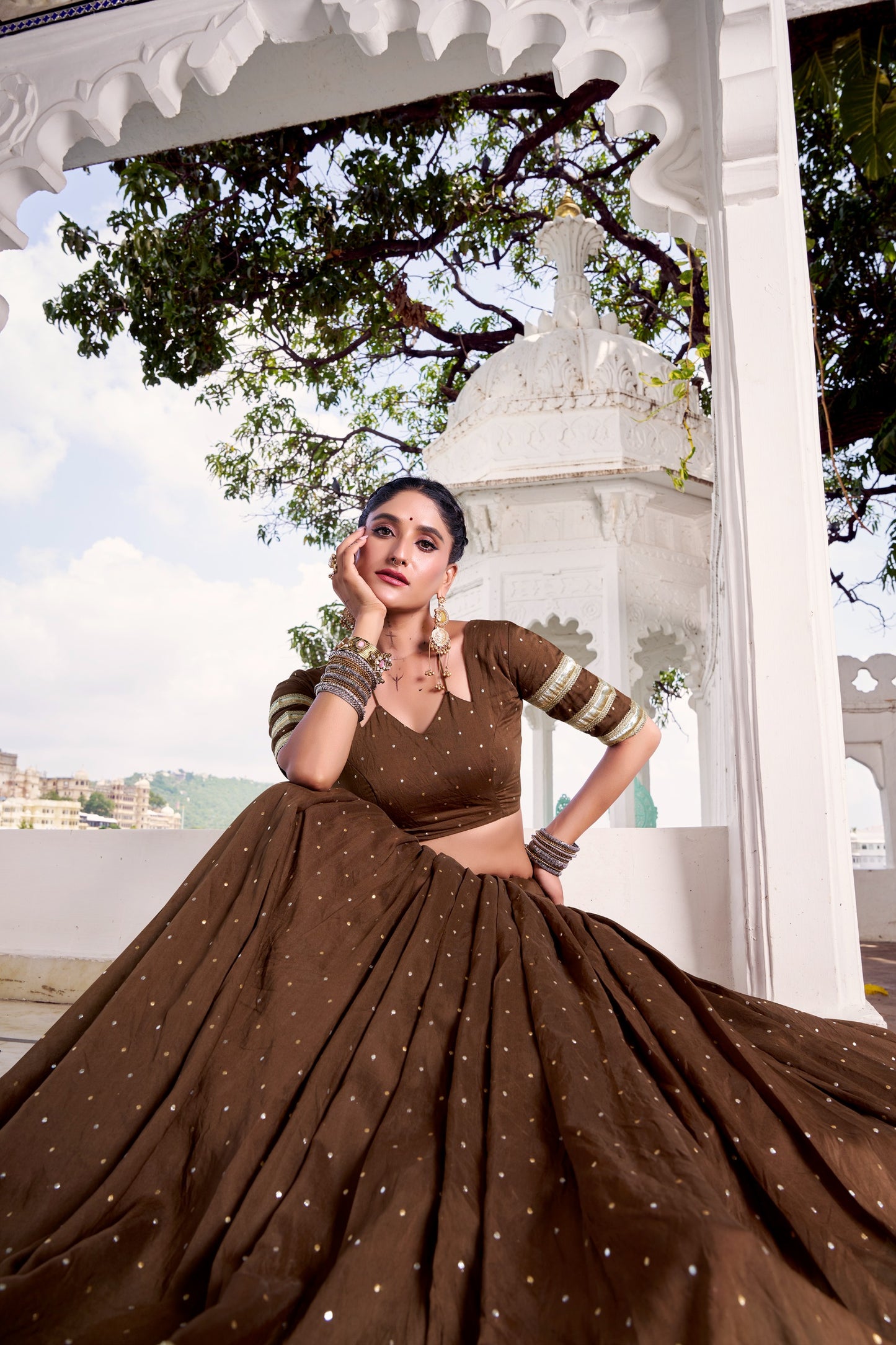 Chanderi classics in four soulful shades – where tradition meets timeless beauty. 🪞✨