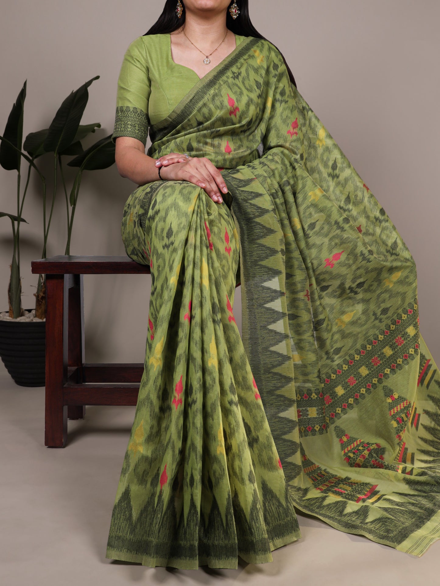 Comfort meets style in this soft Poly Cotton printed saree—perfect for your everyday elegance. 🍂