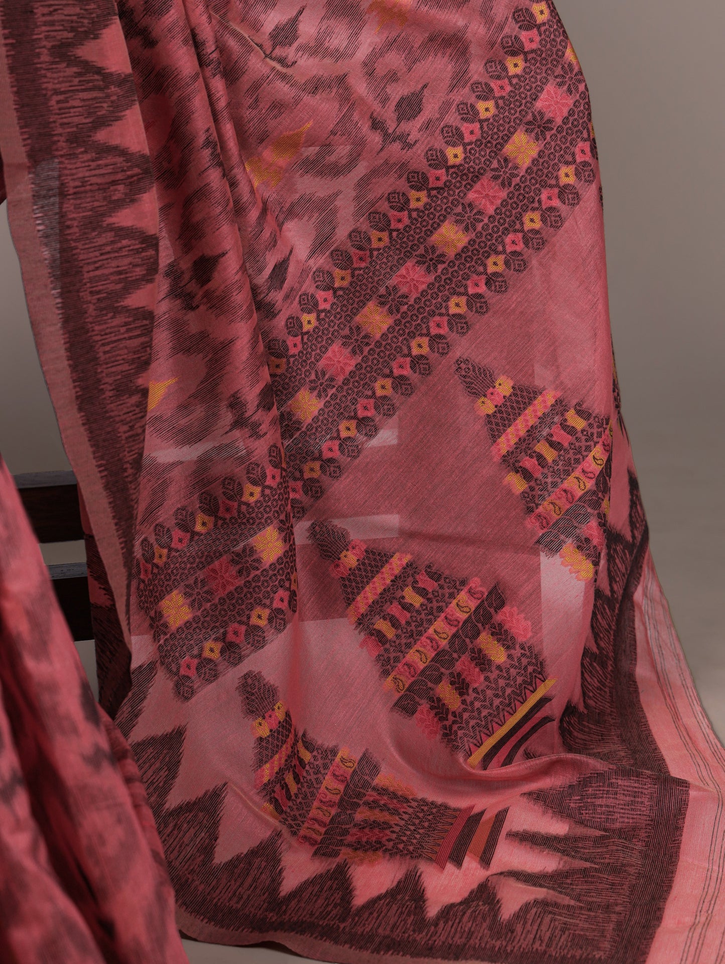 Comfort meets style in this soft Poly Cotton printed saree—perfect for your everyday elegance. 🍂