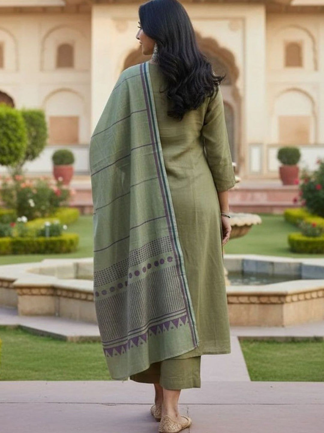 Women's Kurta Pant Set in Pista Green Rayon Print with Woven Cotton Blend Dupatta