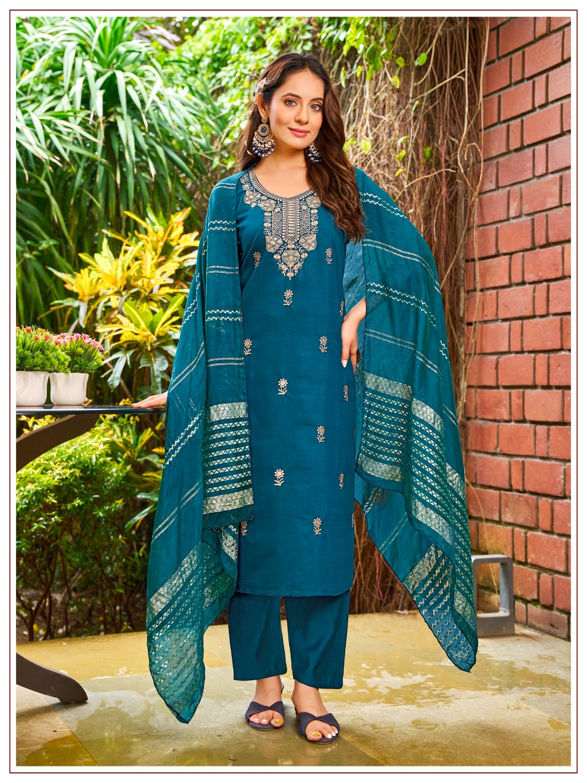 Women's Kurta Pant Dupatta Set in Assorted Colors Vertican Silk with Thread Embroidery