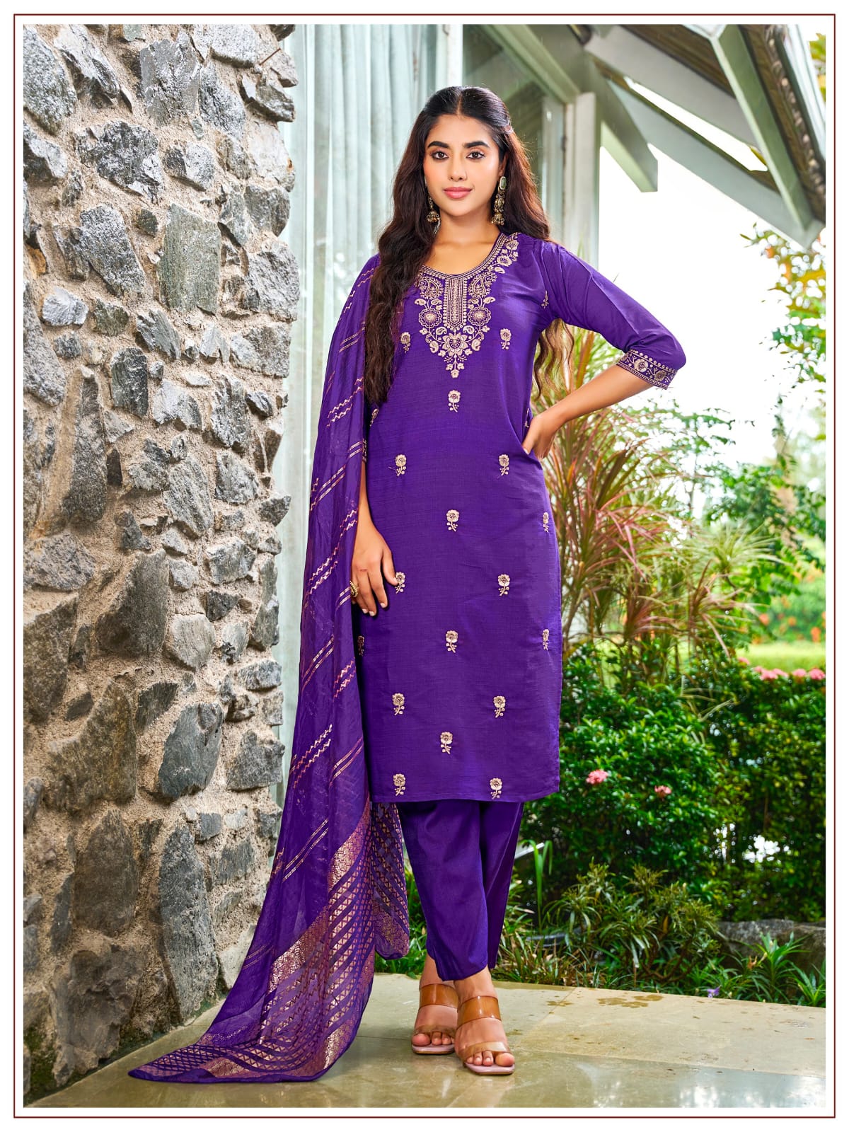 Women's Kurta Pant Dupatta Set in Assorted Colors Vertican Silk with Thread Embroidery