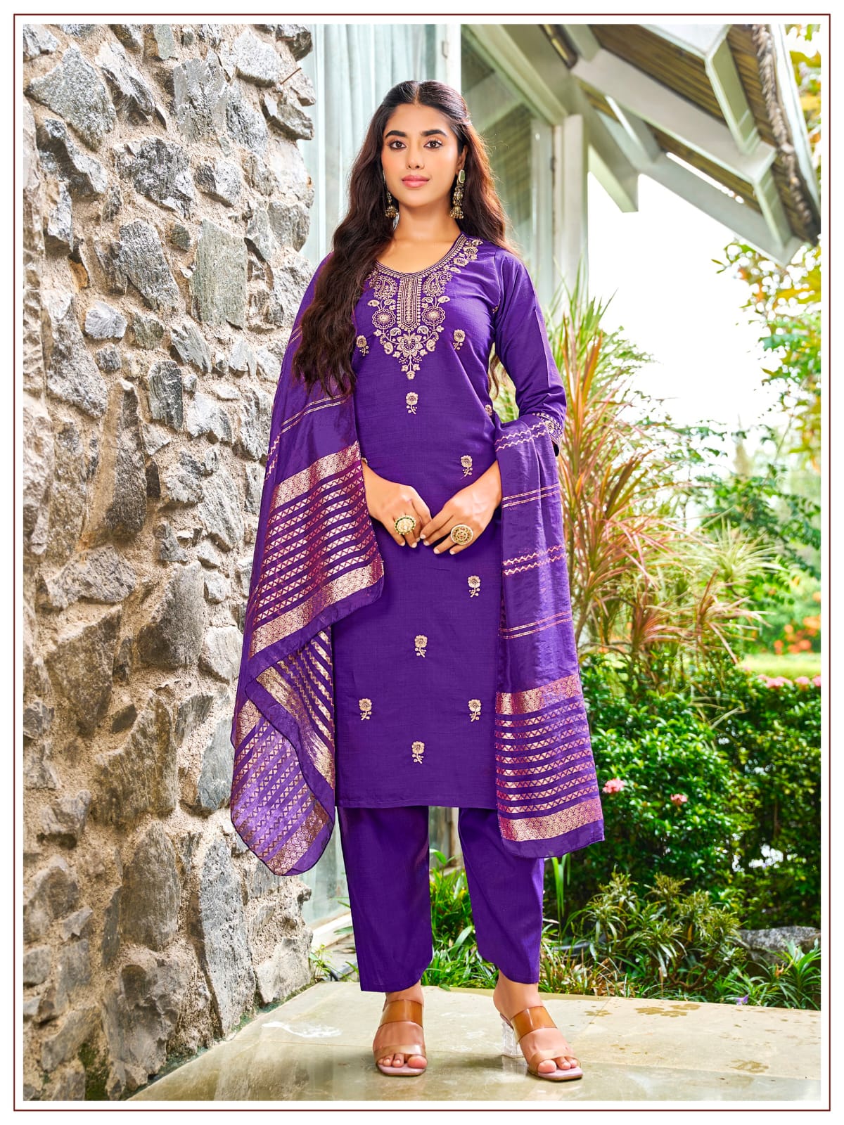 Women's Kurta Pant Dupatta Set in Assorted Colors Vertican Silk with Thread Embroidery