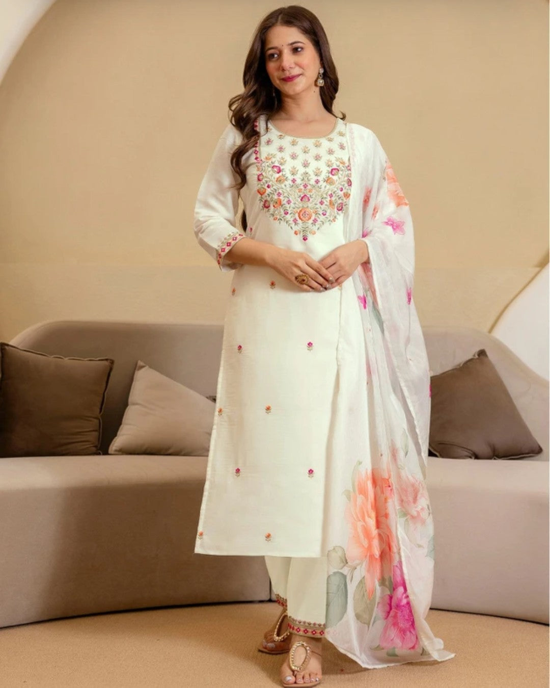 Women's Kurta Set in Ivory Viscose Chanderi with Sequin Embroidery