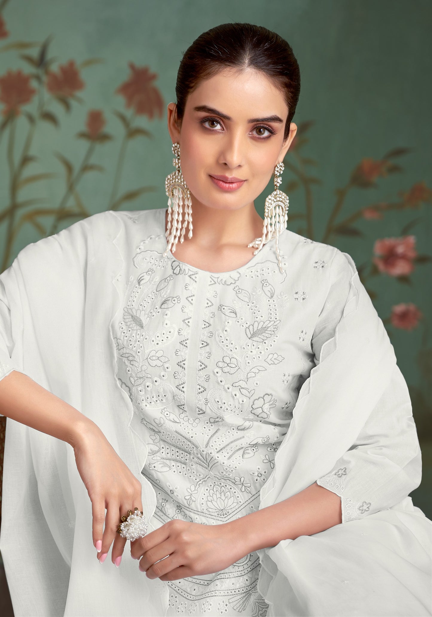 Pure Cambric Lawan Pakistani salear kameez wholesale salwar kameez suplier