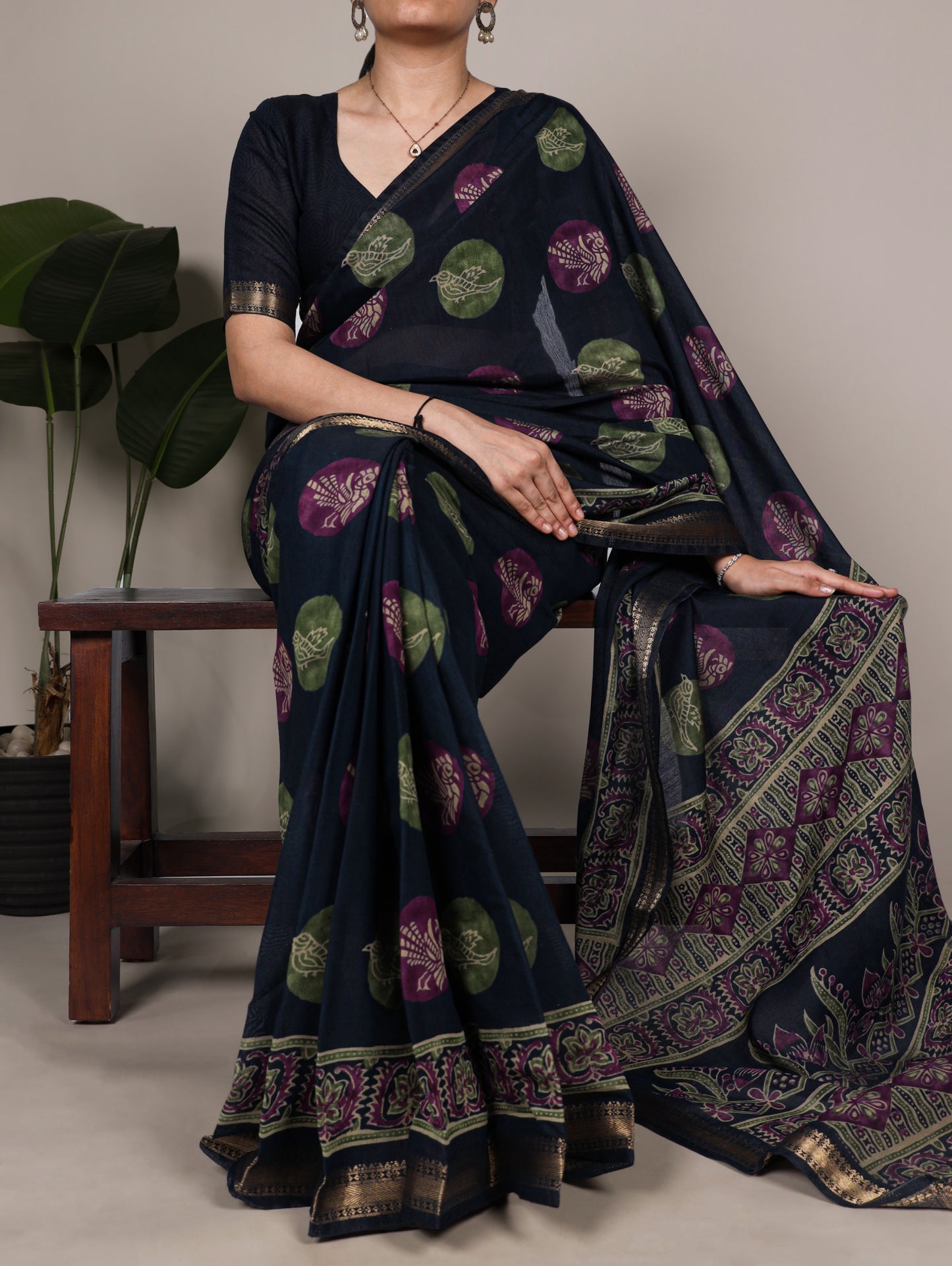 Lightweight elegance with a touch of tradition, this PV Chanderi printed saree is perfect for effortless everyday grace 🪞
