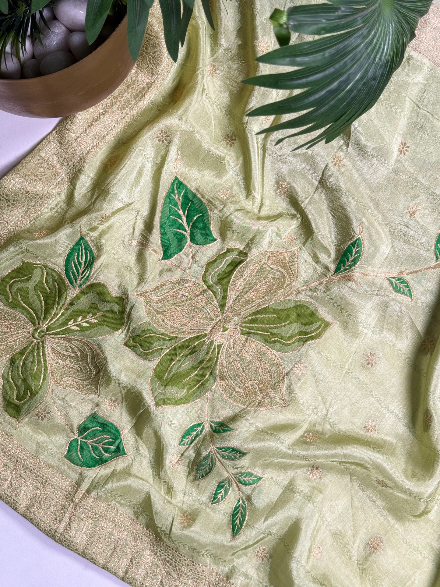 Pastel green with a hint of shimmer—this Viscose suit brings comfort, beauty, and sophistication together 💚
