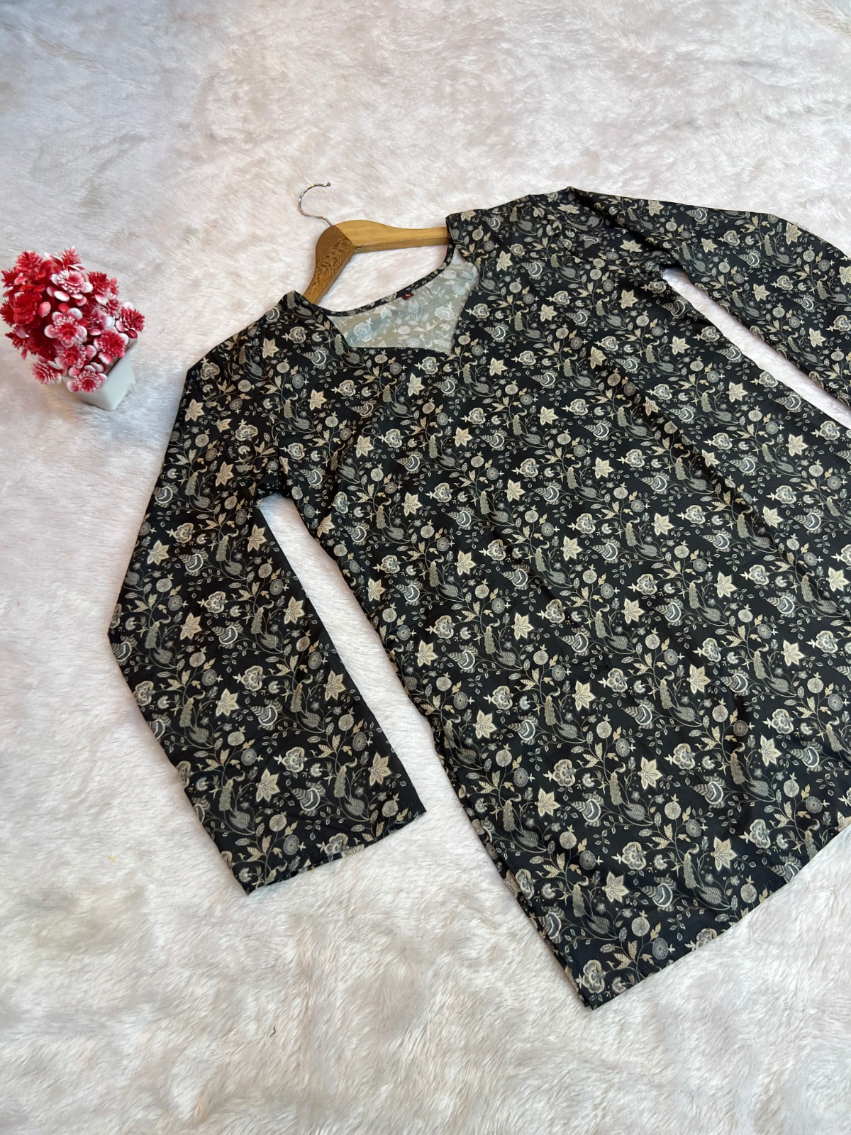 HEAVY RAYON WITH DIGITAL PRINTS WORK AND FANCY SLEEVES PATTERN OF TOP
